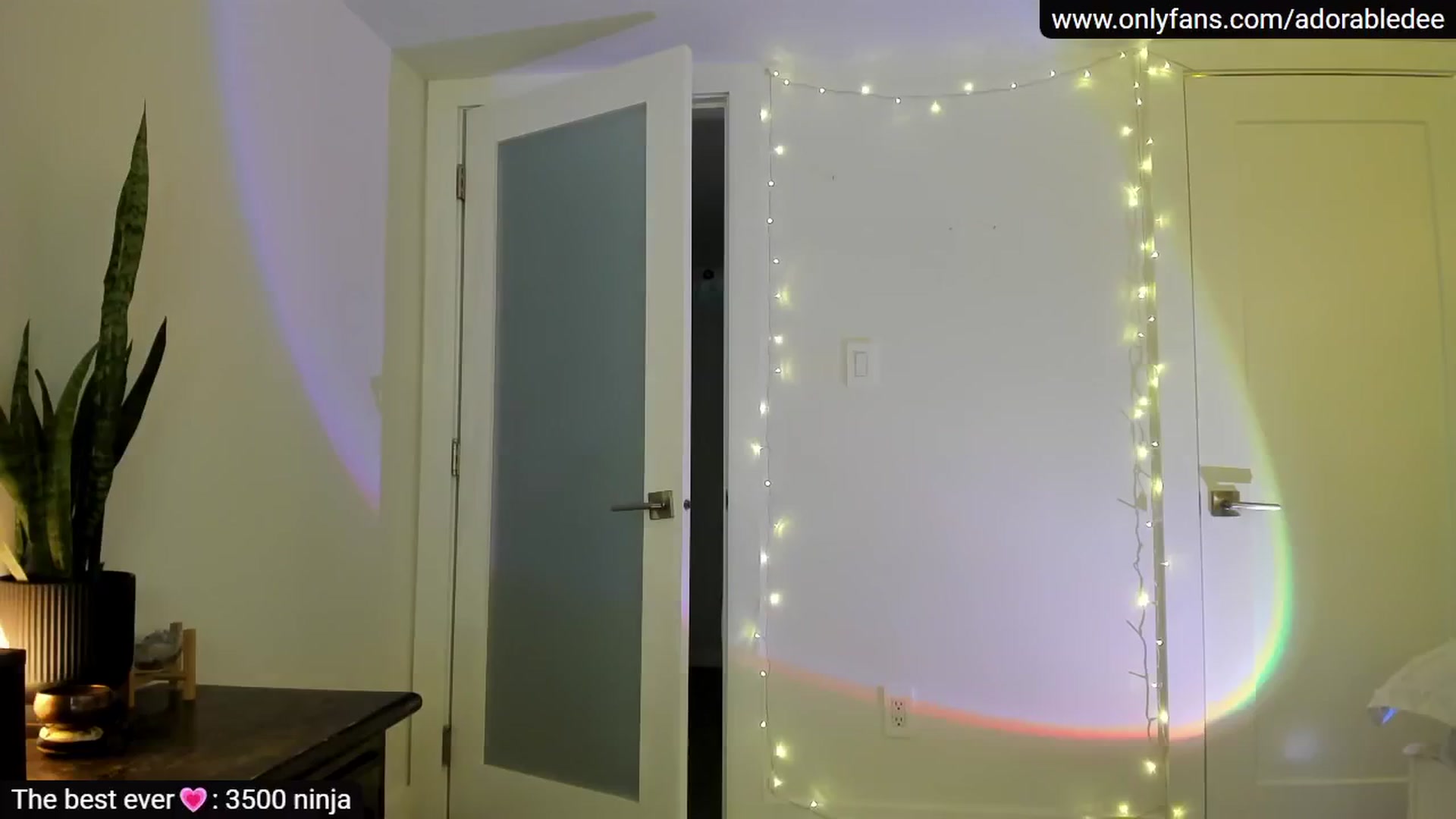Gallery image thumbnail from AdorableDee's myfreecams stream on, 10/08/2024, 22:33 image 10 of 20