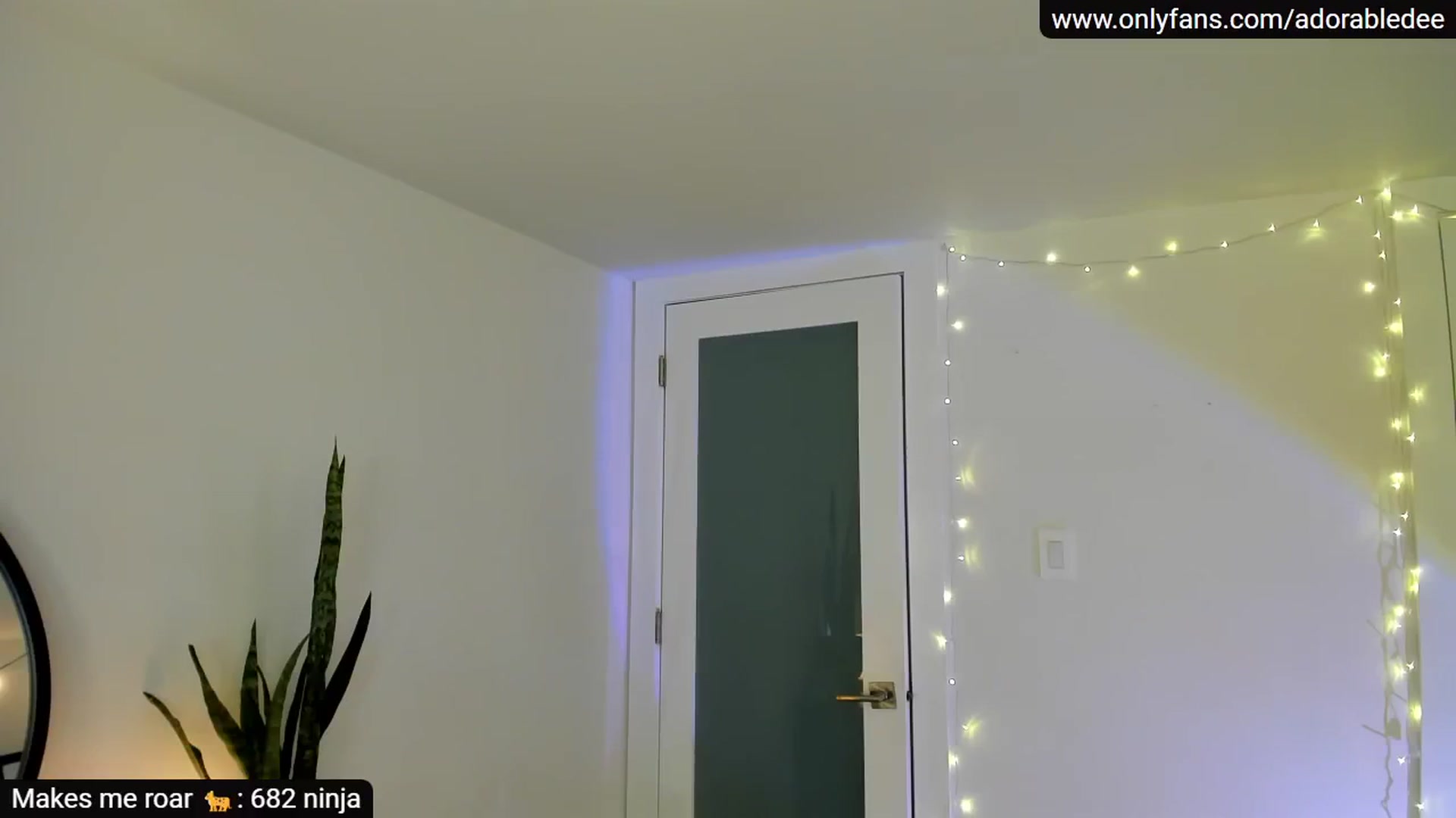 Gallery image thumbnail from AdorableDee's myfreecams stream on, 10/25/2024, 21:50 image 18 of 20