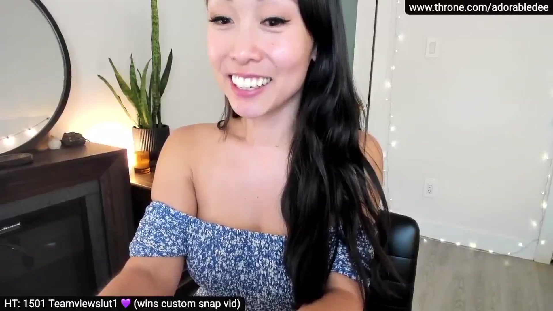 Gallery image thumbnail from AdorableDee's myfreecams stream on, 04/01/2025, 24:13 image 9 of 20