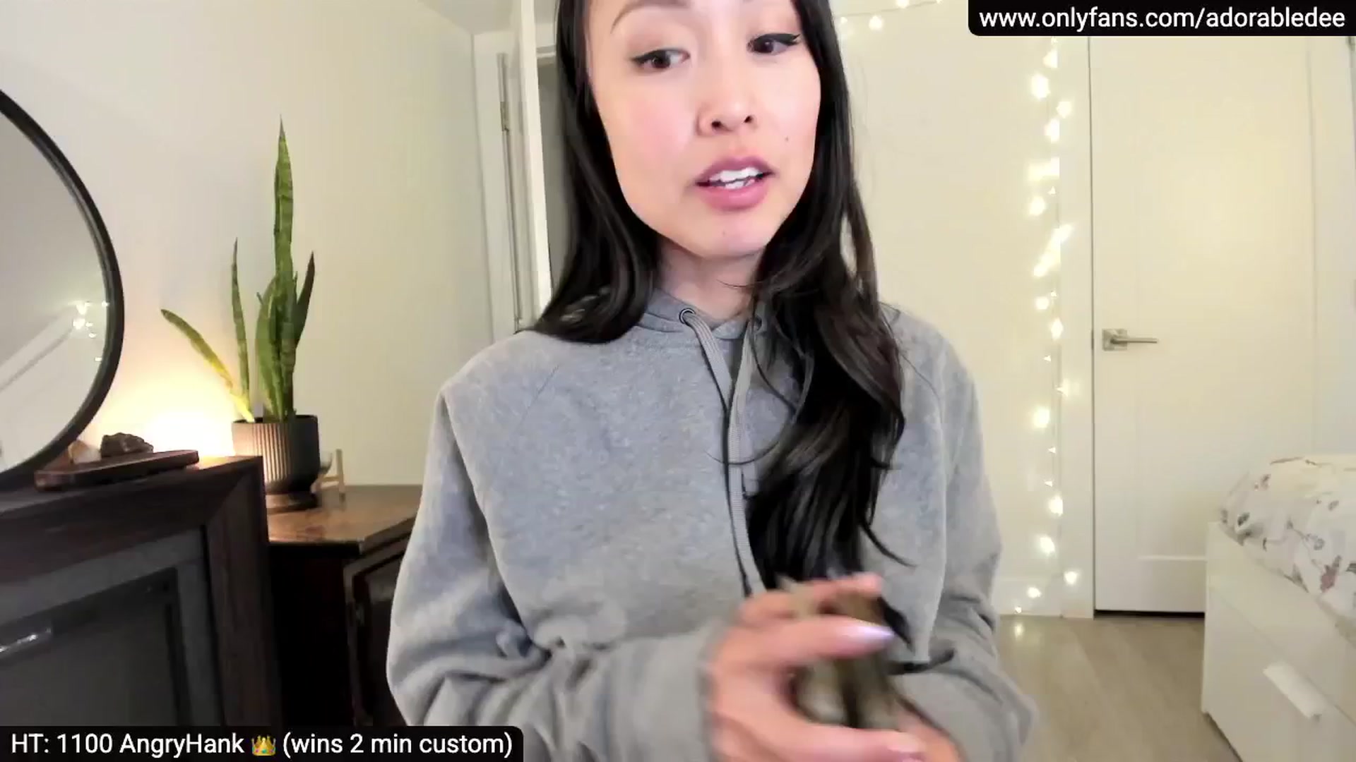 Gallery image thumbnail from AdorableDee's myfreecams stream on, 05/16/2025, 24:17 image 15 of 20