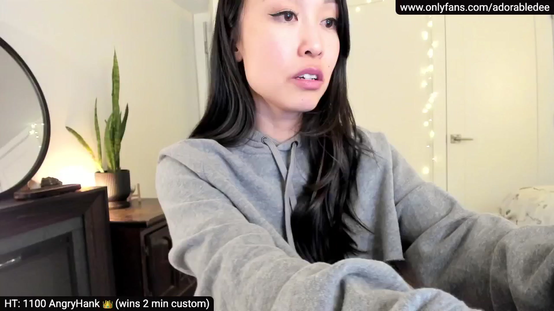 Gallery image thumbnail from AdorableDee's myfreecams stream on, 05/16/2025, 24:17 image 18 of 20