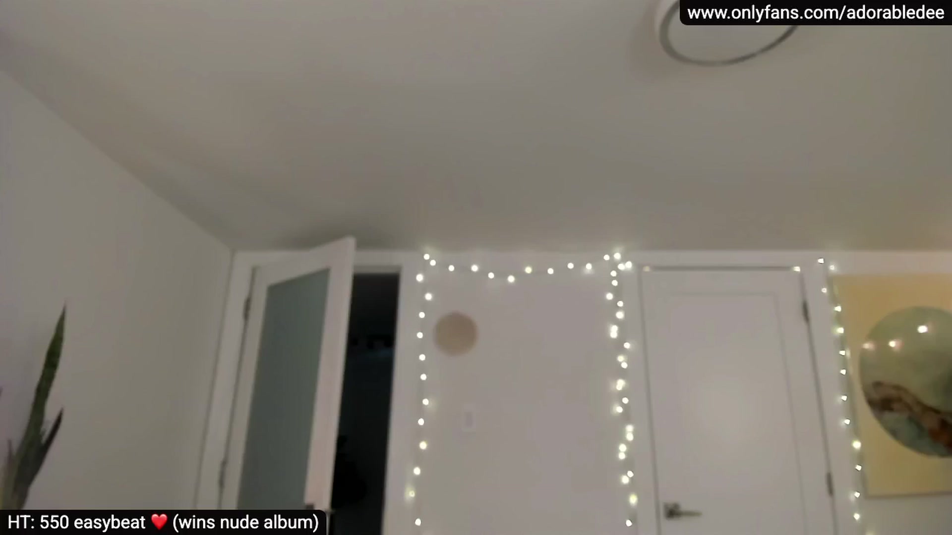 Gallery image thumbnail from AdorableDee's myfreecams stream on, 05/26/2025, 19:35 image 4 of 20