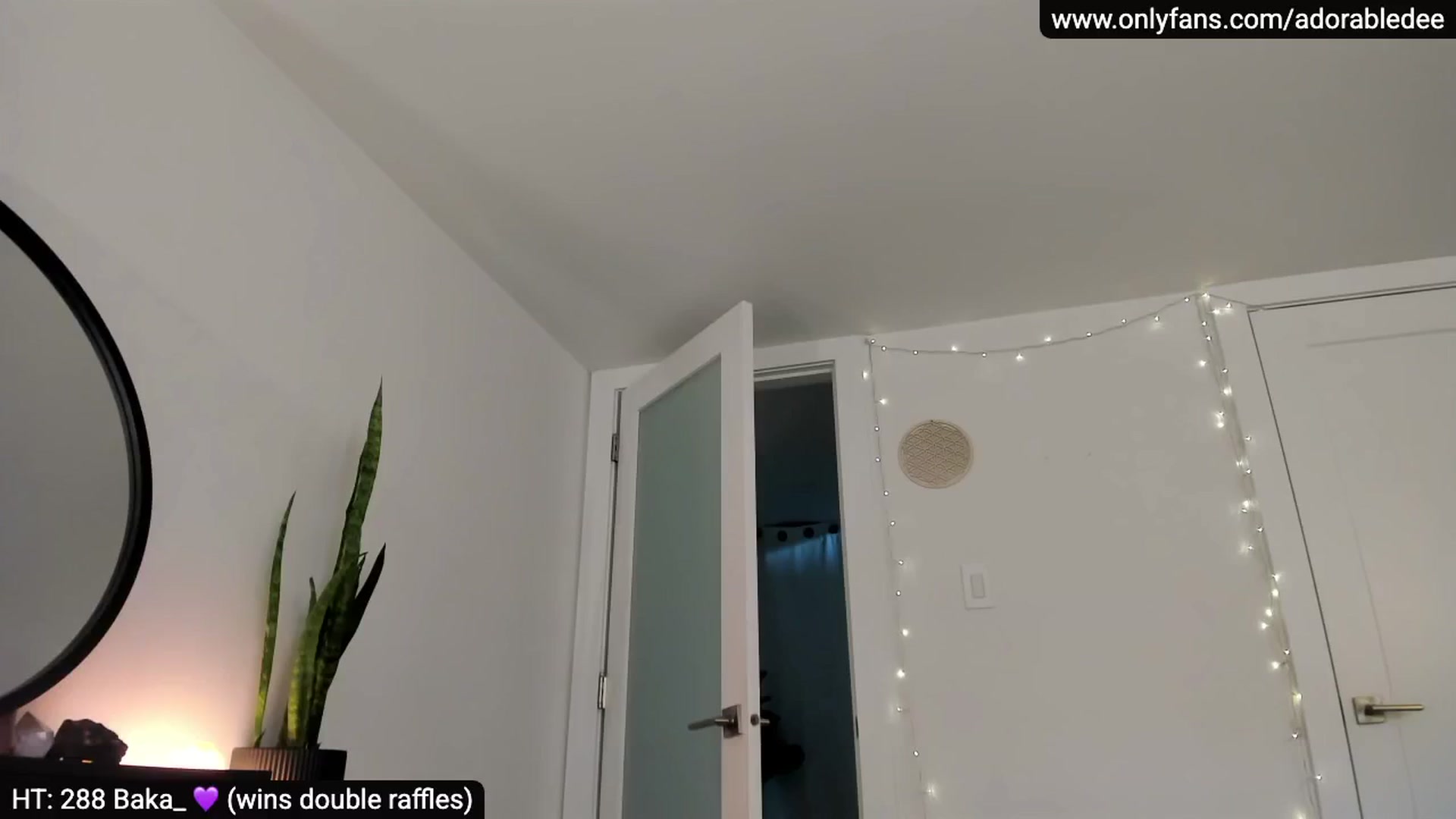 Gallery image thumbnail from AdorableDee's myfreecams stream on, 06/16/2025, 18:59 image 14 of 20