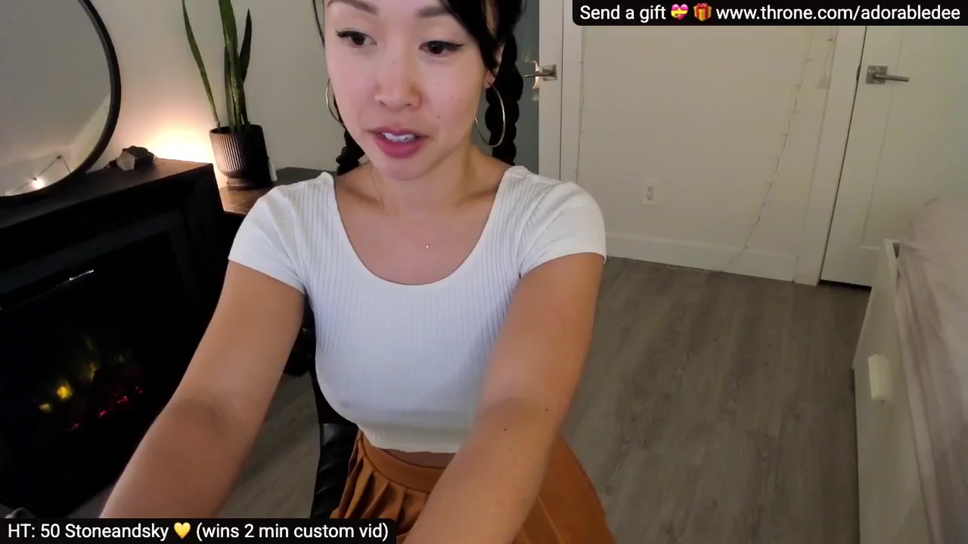 Gallery image thumbnail from AdorableDee's myfreecams stream on, 11/25/2025, 19:14 image 19 of 20