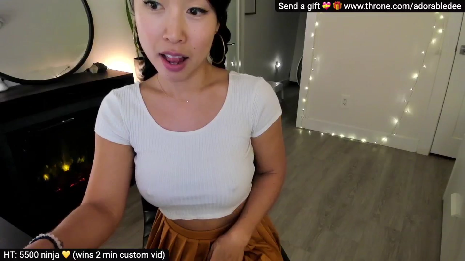 Gallery image thumbnail from AdorableDee's myfreecams stream on, 11/25/2025, 23:25 image 5 of 20
