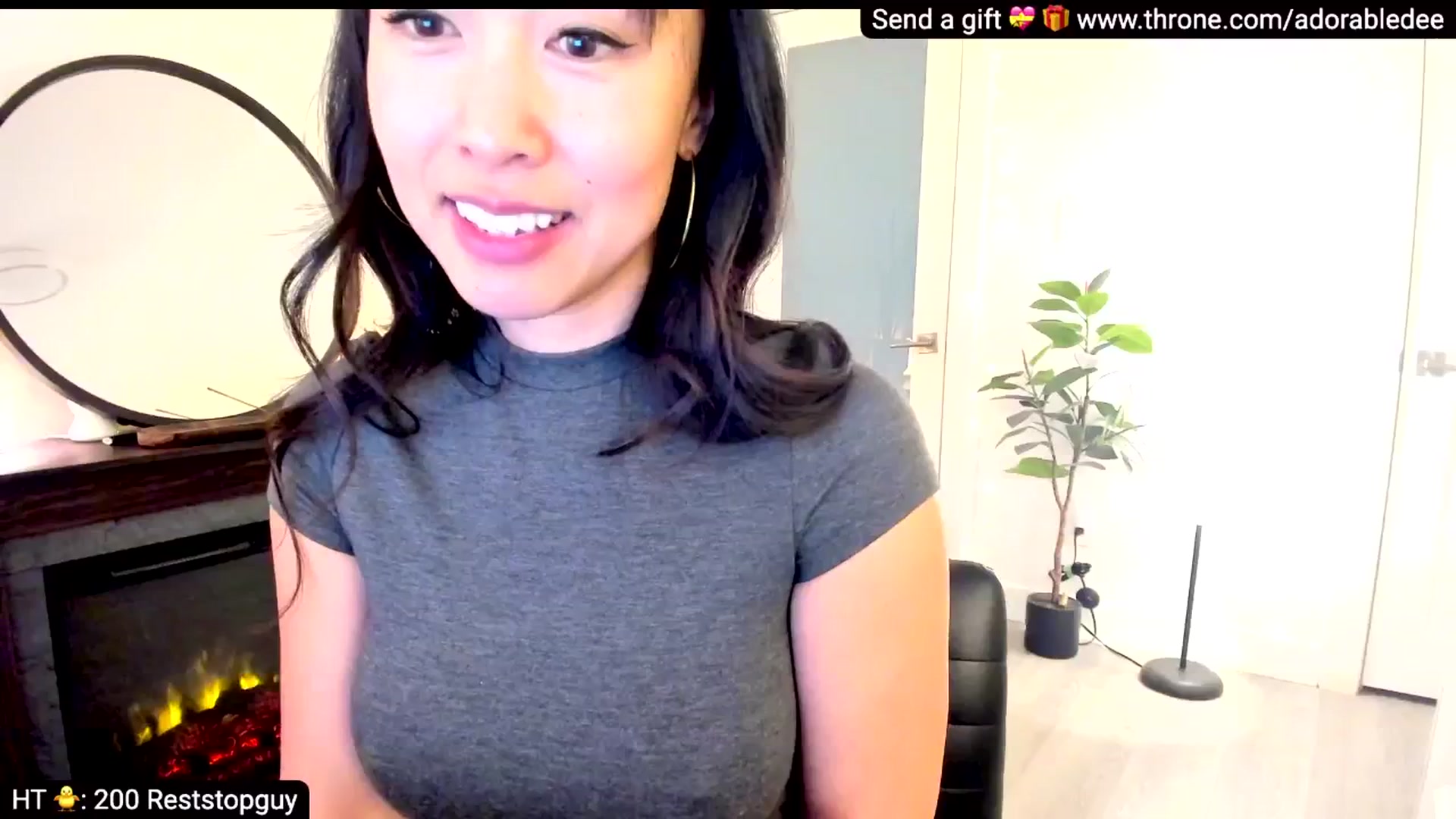Gallery image thumbnail from AdorableDee's myfreecams stream on, 04/09/2026, 20:25 image 6 of 20