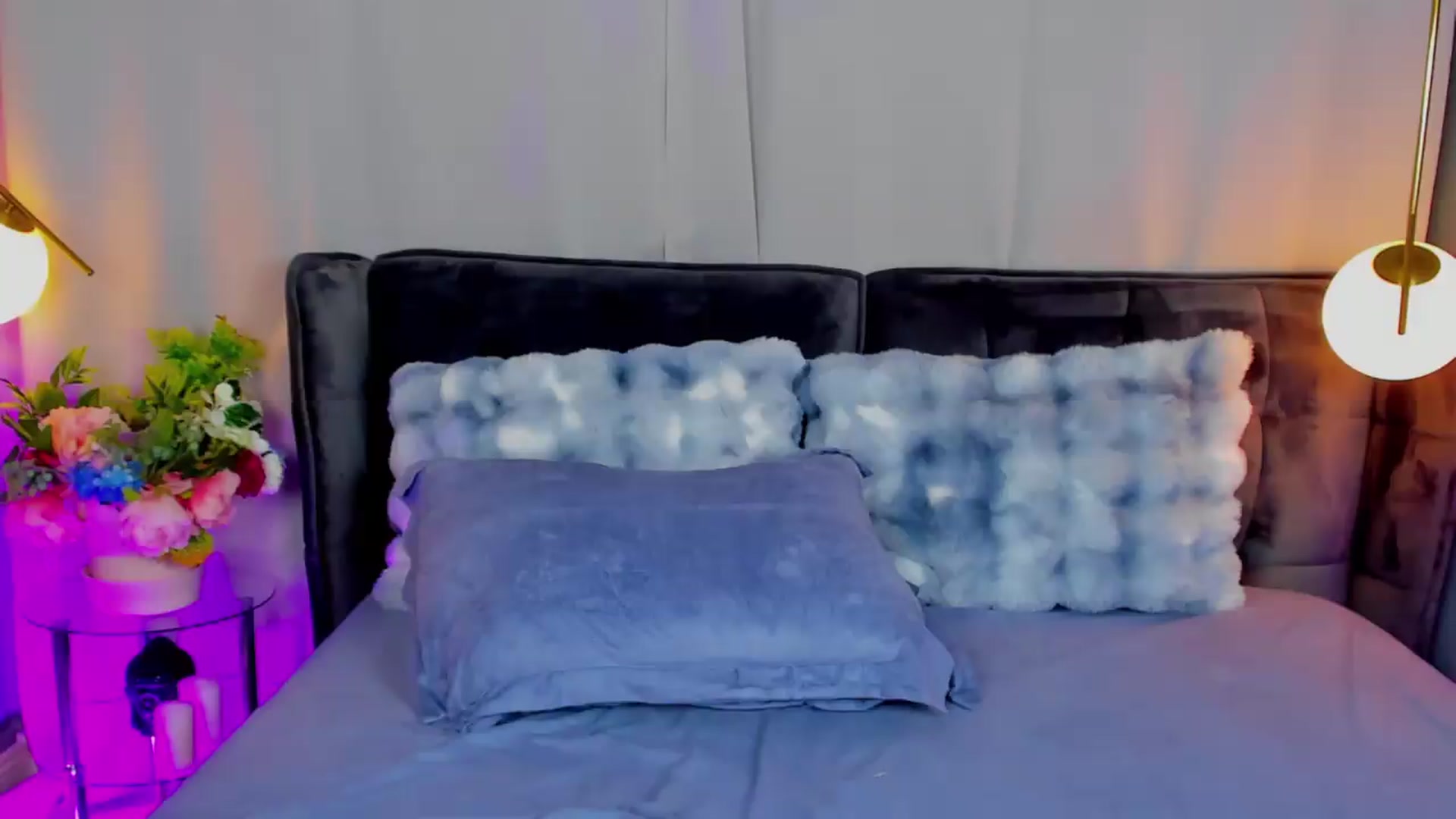 Gallery image thumbnail from Adoralynn's myfreecams stream on, 07/23/2026, 01:02 image 3 of 20