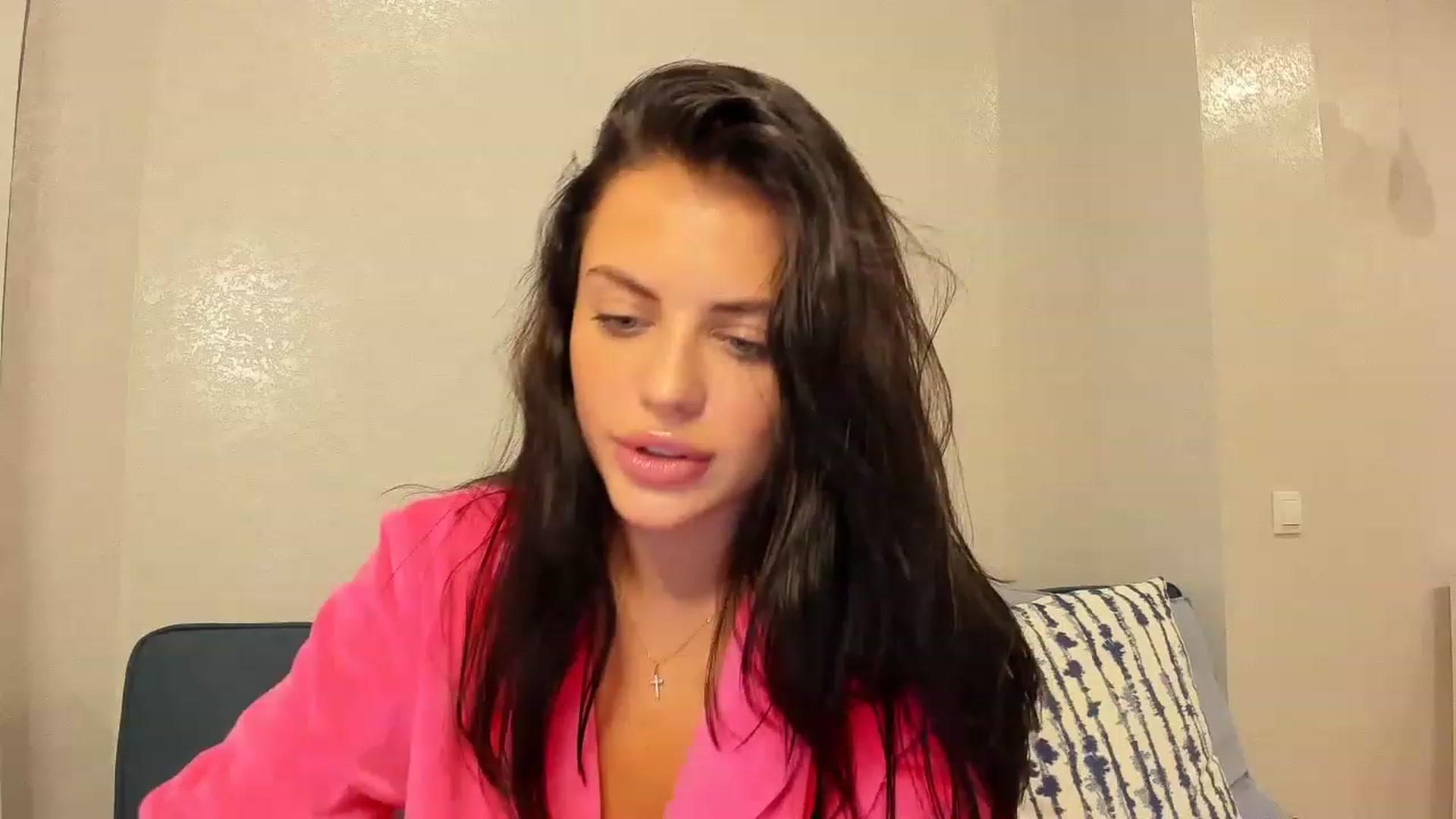 Gallery image thumbnail from Adri_sweetie's myfreecams stream on, 12/27/2022, 15:13 image 20 of 20