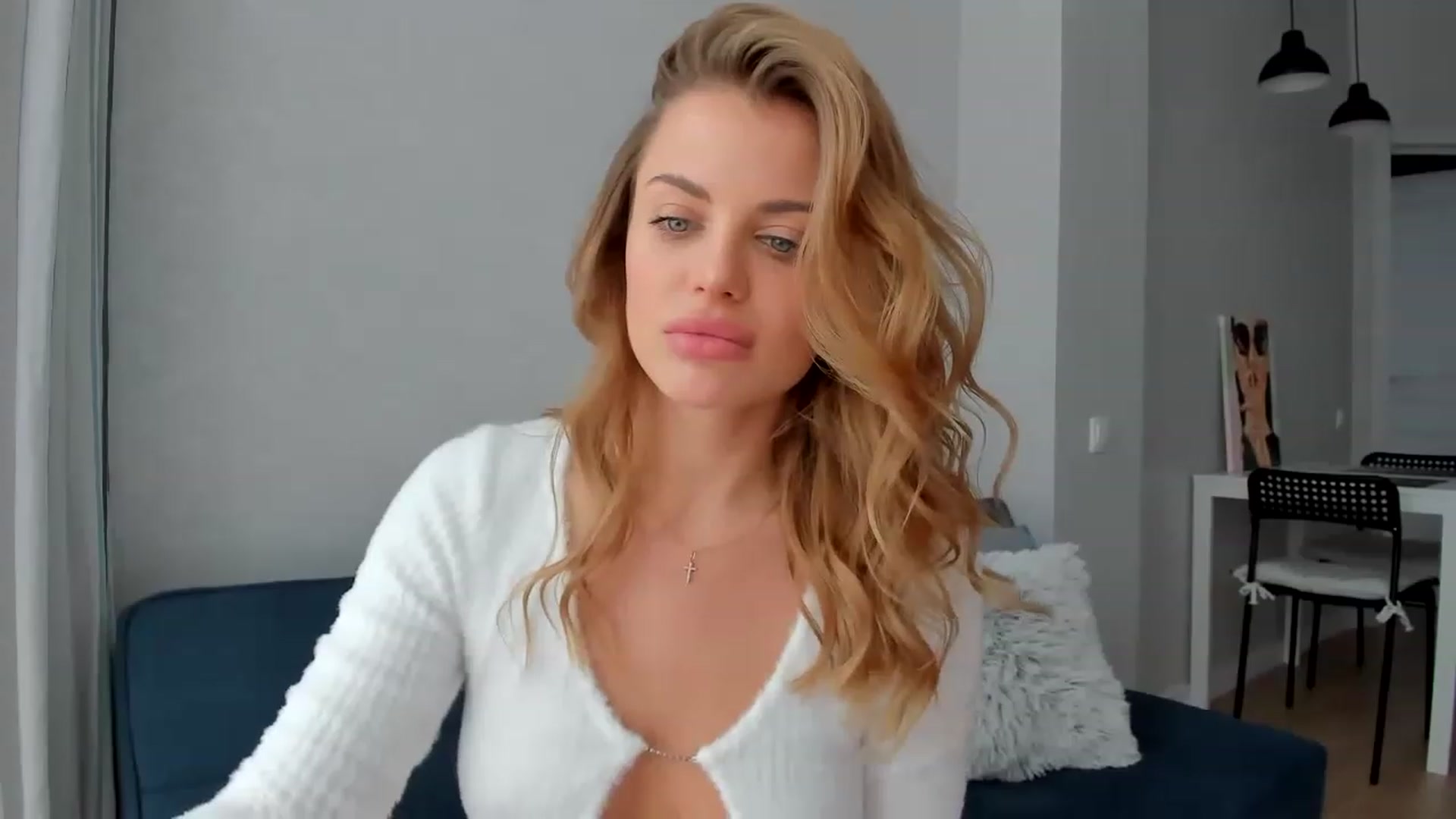 Gallery image thumbnail from Adri_sweetie's myfreecams stream on, 04/25/2023, 11:10 image 6 of 20