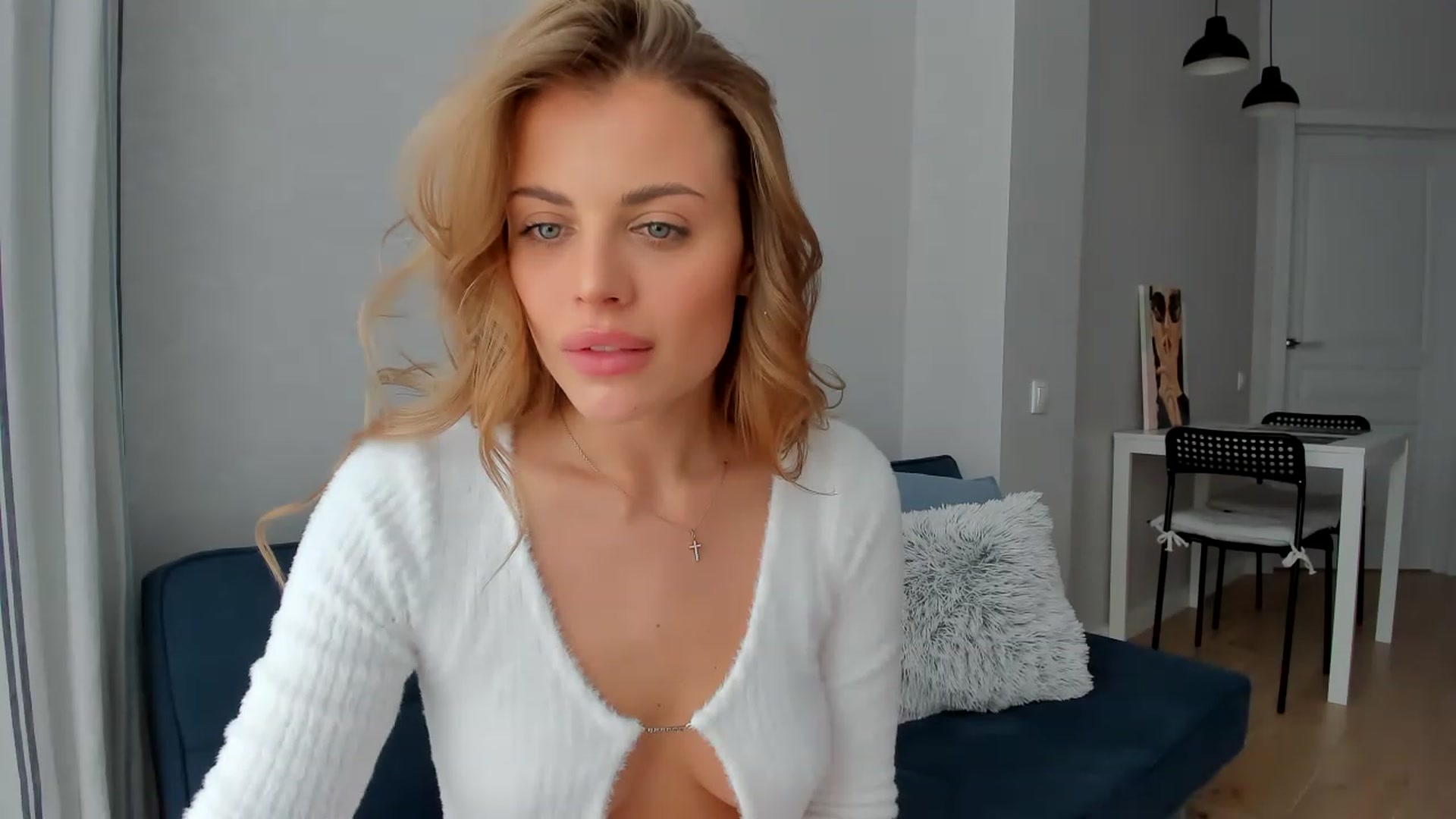 Gallery image thumbnail from Adri_sweetie's myfreecams stream on, 04/25/2023, 11:56 image 16 of 20