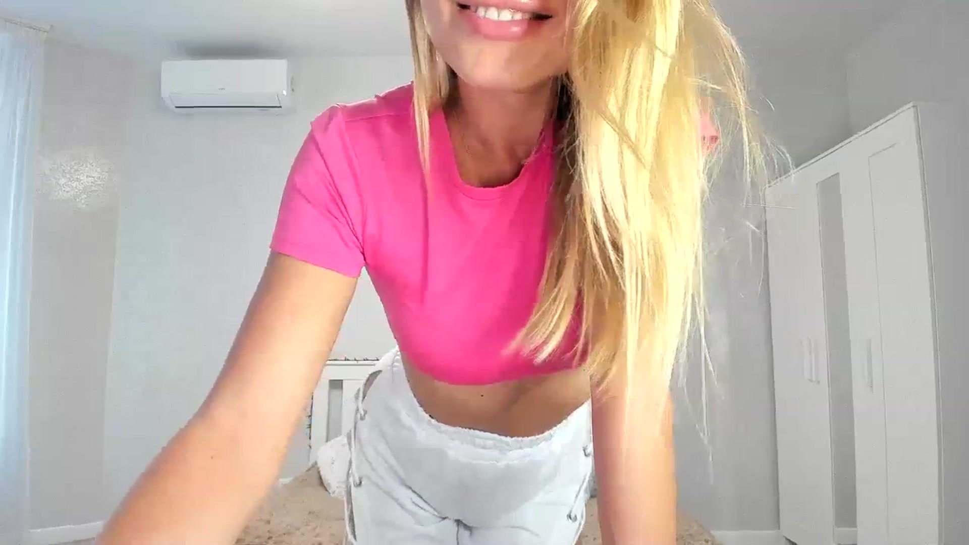 Gallery image thumbnail from Adri_sweetie's myfreecams stream on, 09/14/2023, 14:57 image 11 of 20