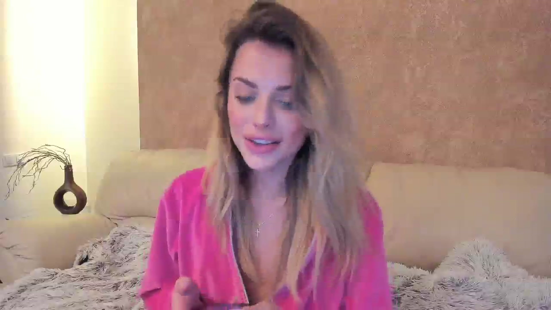 Gallery image thumbnail from Adri_sweetie's myfreecams stream on, 12/17/2023, 12:30 image 2 of 20