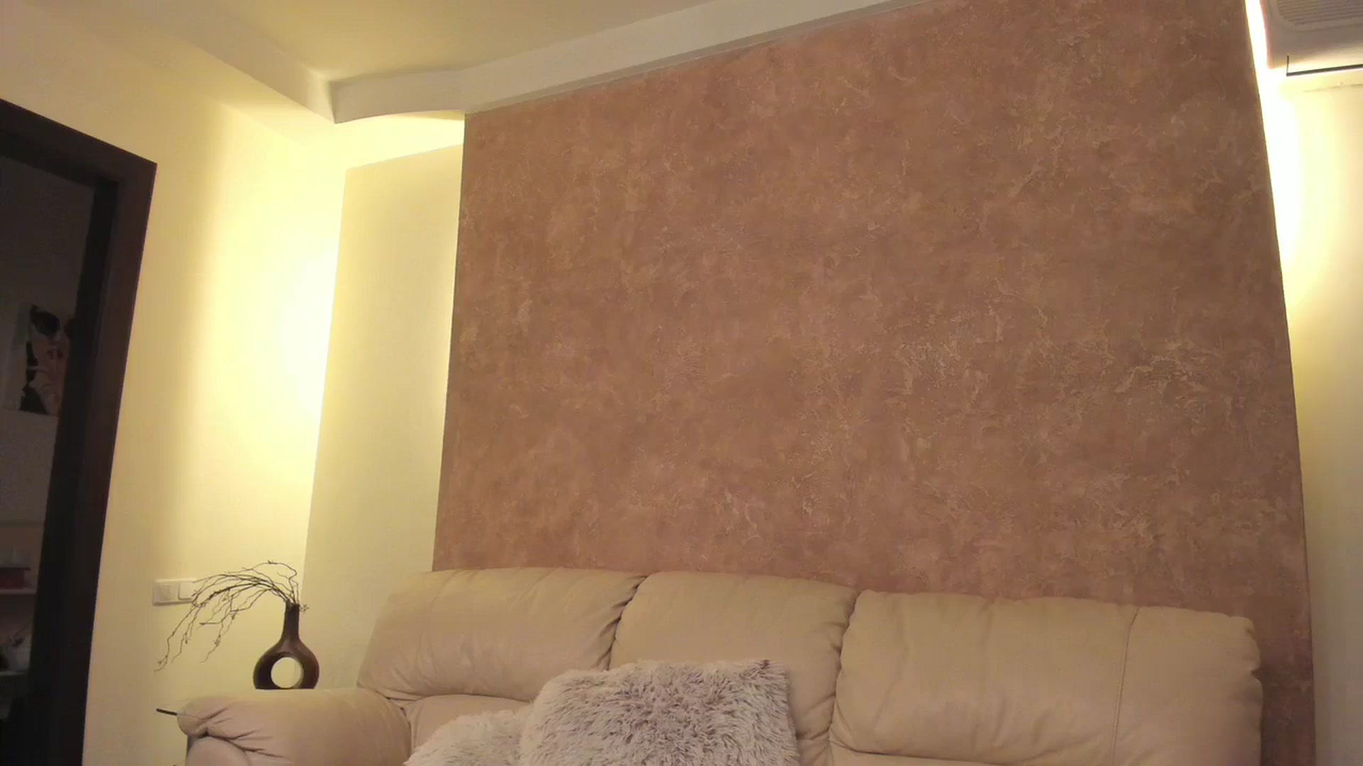 Gallery image thumbnail from Adri_sweetie's myfreecams stream on, 12/21/2023, 18:57 image 1 of 20