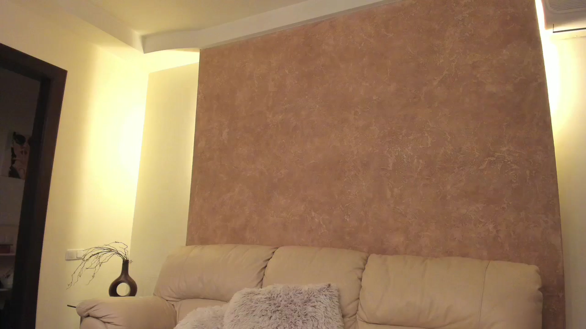 Gallery image thumbnail from Adri_sweetie's myfreecams stream on, 12/21/2023, 18:57 image 5 of 20
