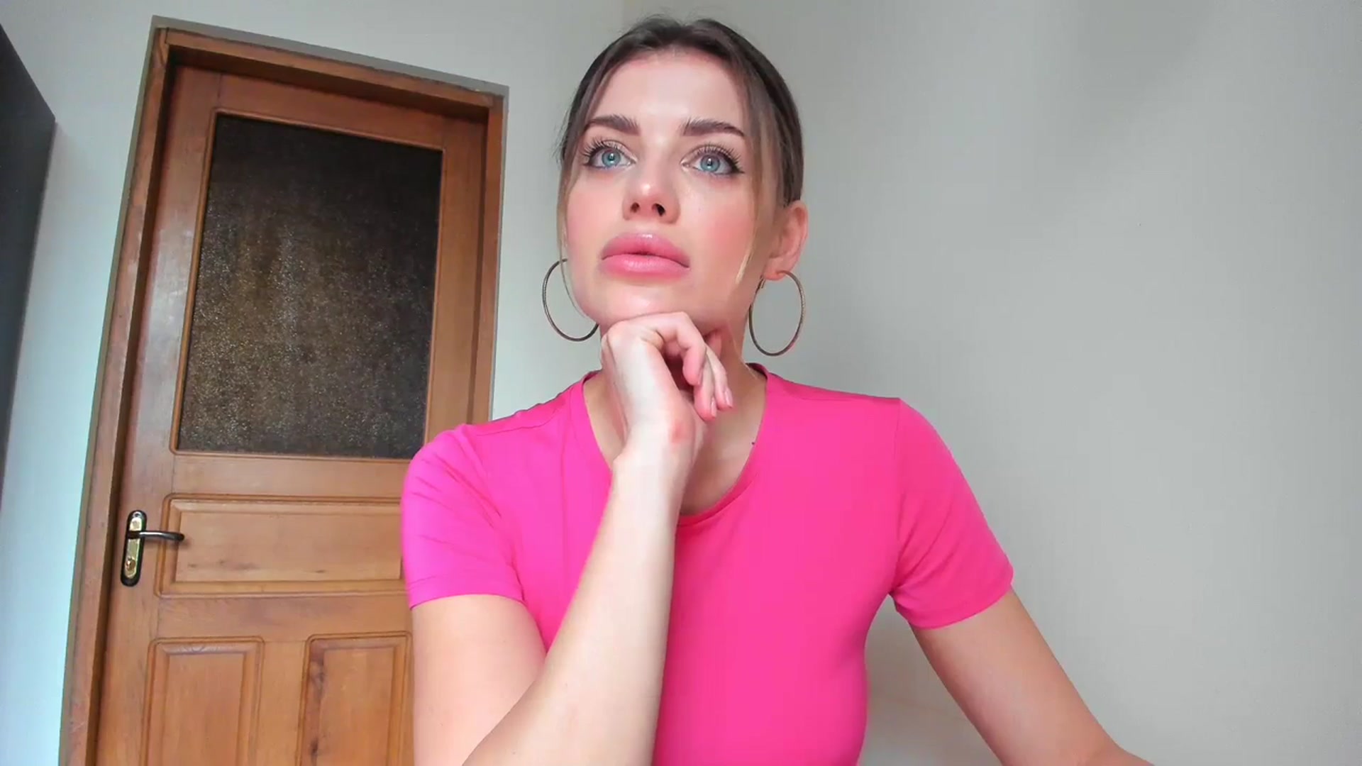 Gallery image thumbnail from Adri_sweetie's myfreecams stream on, 02/01/2024, 10:33 image 2 of 20