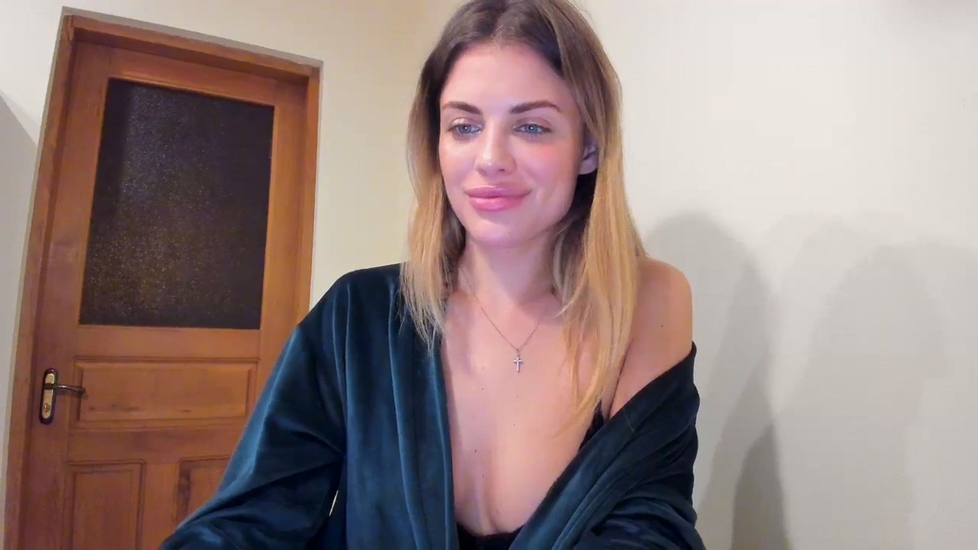 Gallery image thumbnail from Adri_sweetie's myfreecams stream on, 02/02/2024, 16:21 image 4 of 20