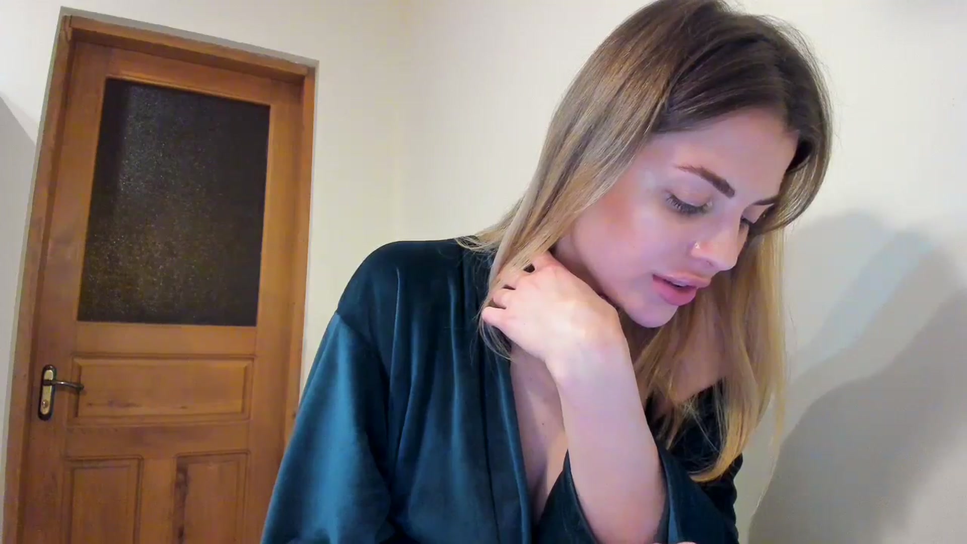 Gallery image thumbnail from Adri_sweetie's myfreecams stream on, 02/02/2024, 16:21 image 7 of 20