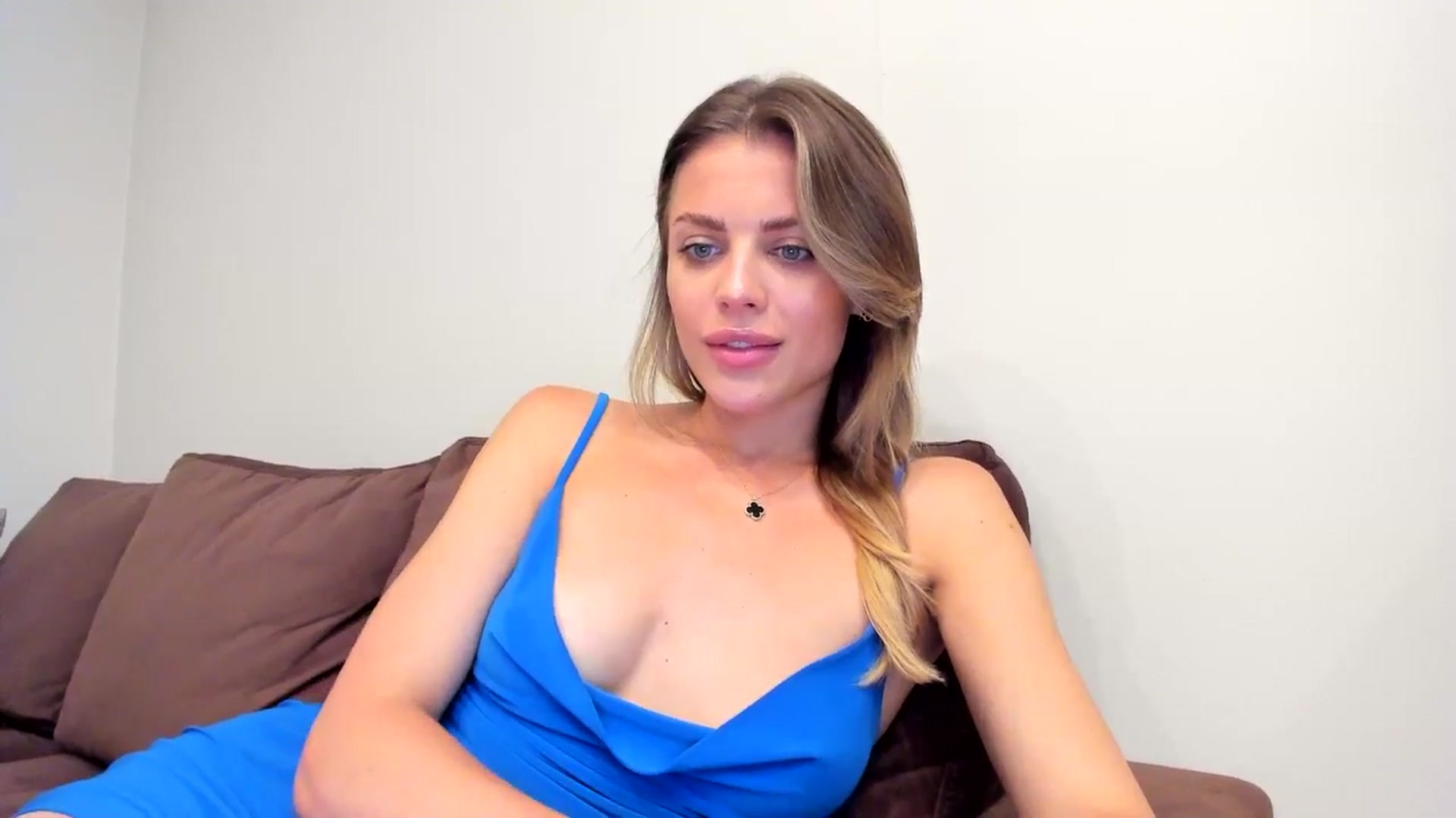 Gallery image thumbnail from Adri_sweetie's myfreecams stream on, 07/09/2024, 11:17 image 4 of 20