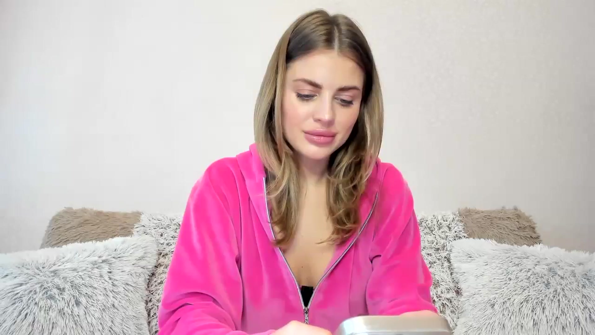 Gallery image thumbnail from Adri_sweetie's myfreecams stream on, 01/30/2025, 13:17 image 20 of 20
