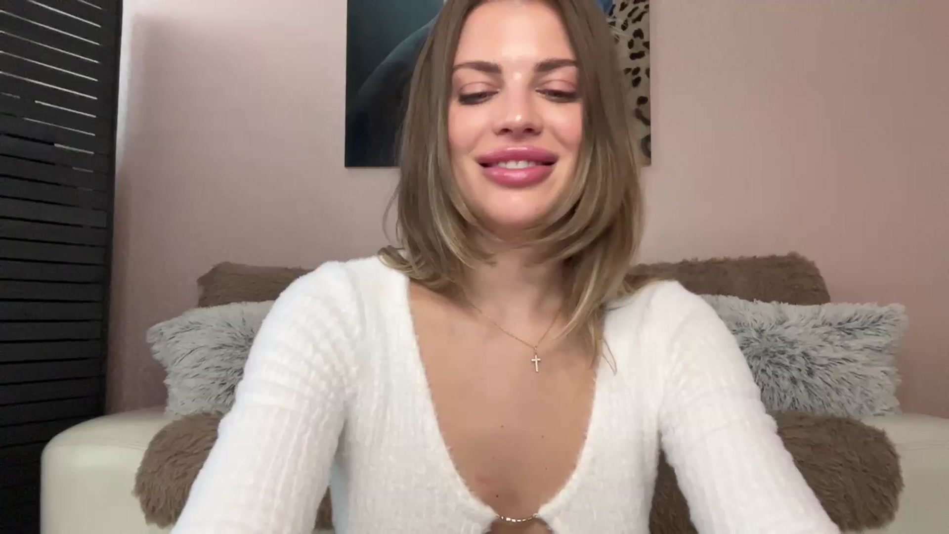 Gallery image thumbnail from Adri_sweetie's myfreecams stream on, 02/25/2025, 11:47 image 10 of 20