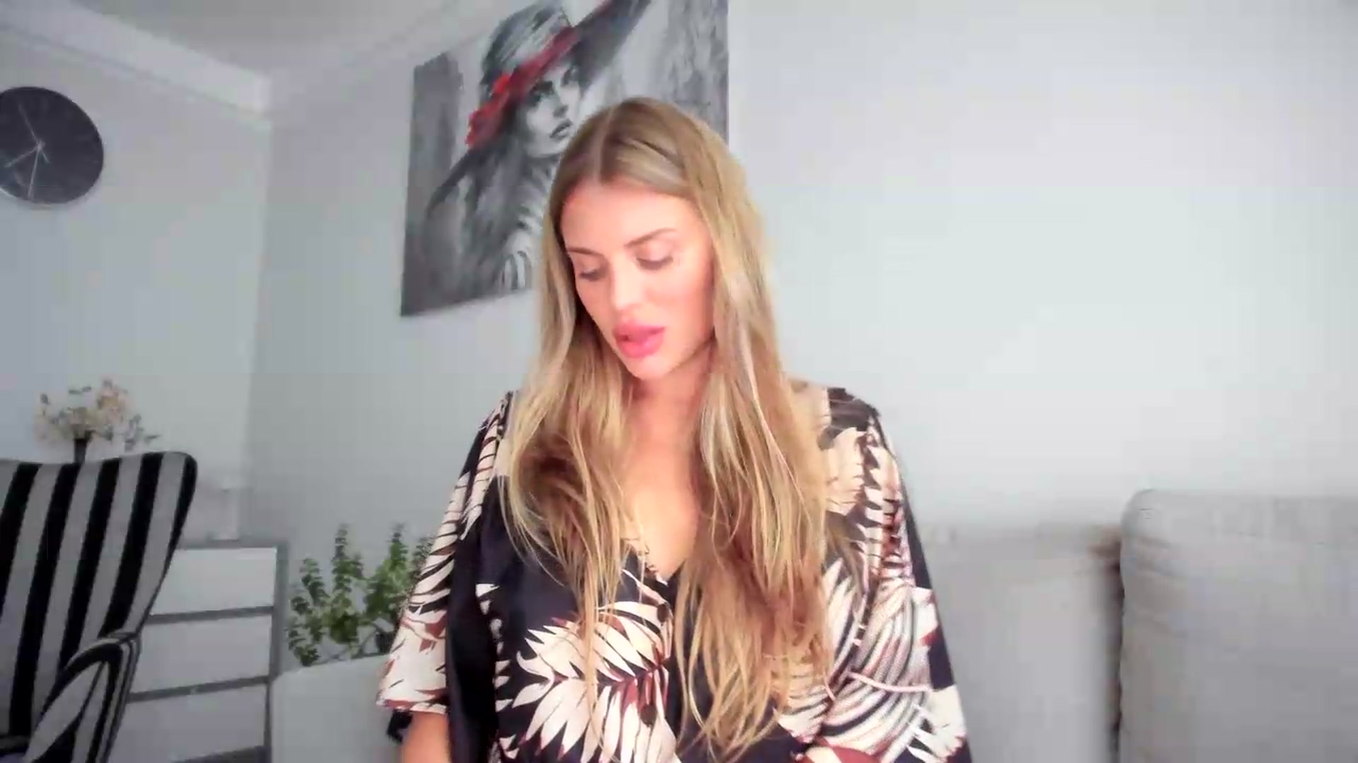 Gallery image thumbnail from Adri_sweetie's myfreecams stream on, 06/24/2026, 12:37 image 3 of 20