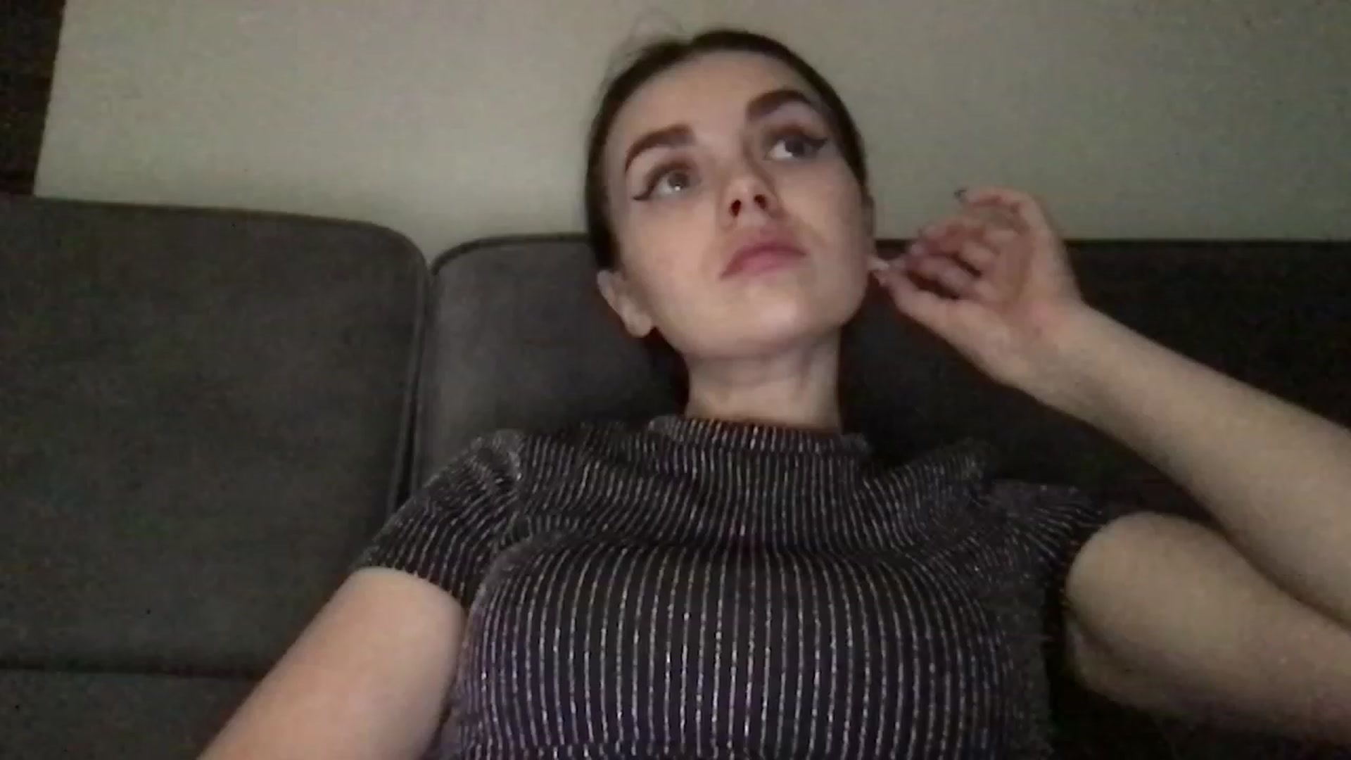 Gallery image thumbnail from AdriaPretty's myfreecams stream on, 12/24/2022, 15:24 image 14 of 20