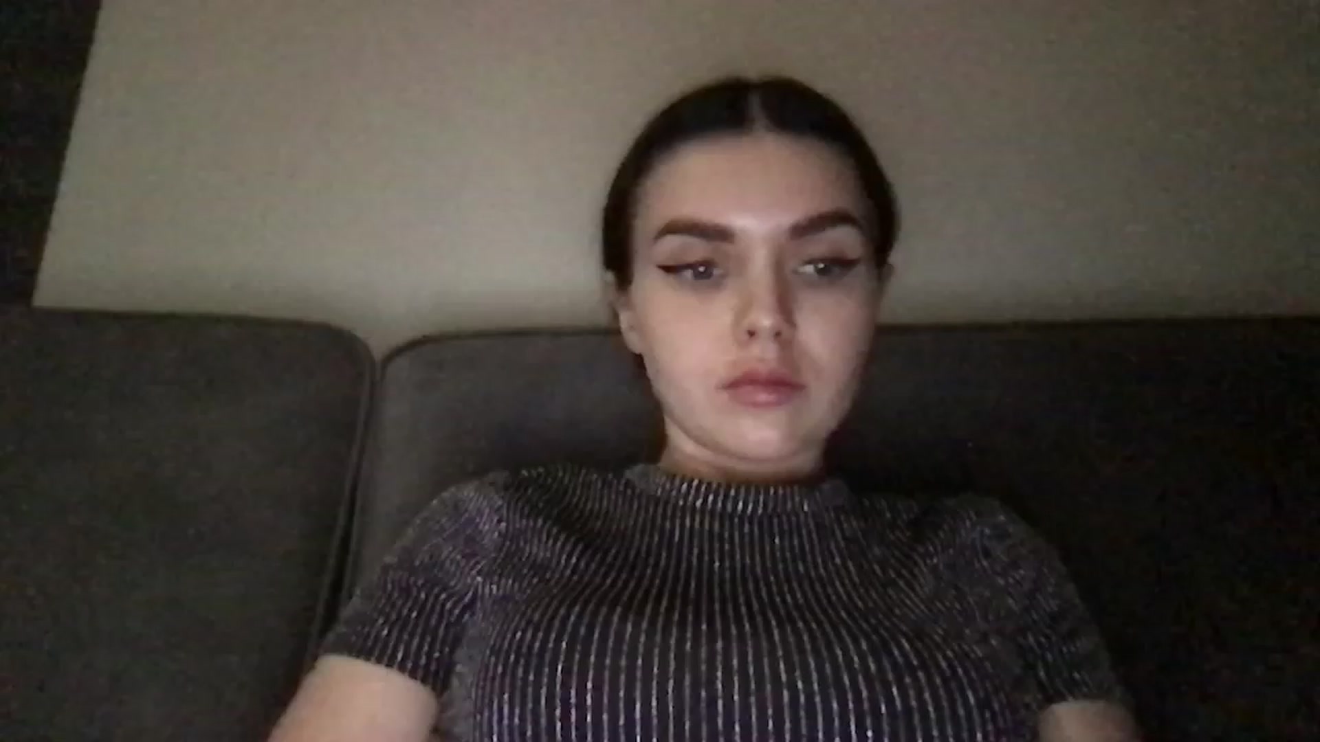 Gallery image thumbnail from AdriaPretty's myfreecams stream on, 12/24/2022, 15:24 image 1 of 20