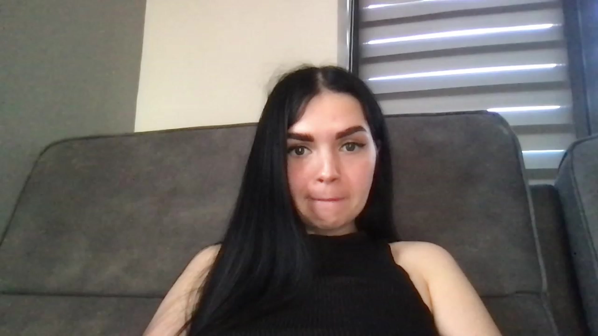Gallery image thumbnail from AdriaPretty's myfreecams stream on, 12/31/2022, 09:57 image 12 of 20