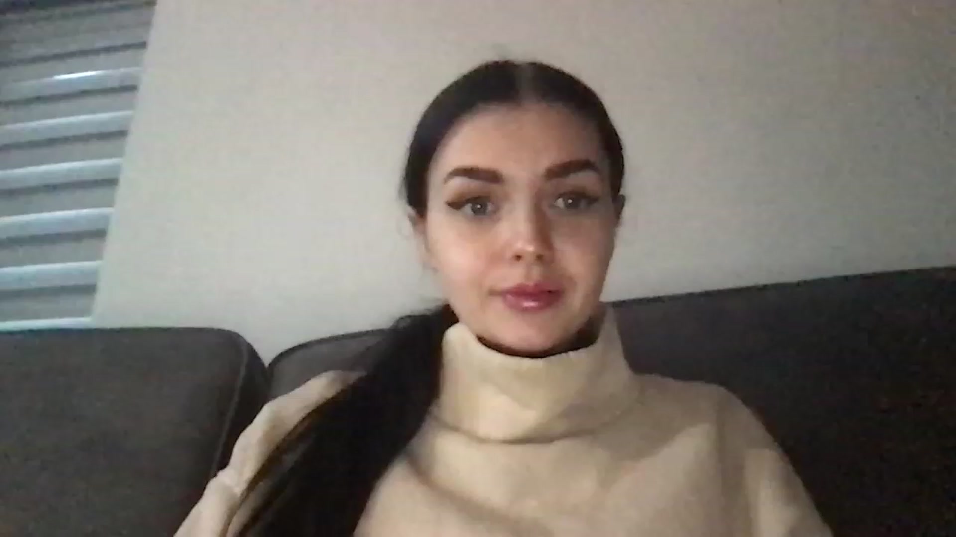 Gallery image thumbnail from AdriaPretty's myfreecams stream on, 01/12/2023, 11:17 image 2 of 20