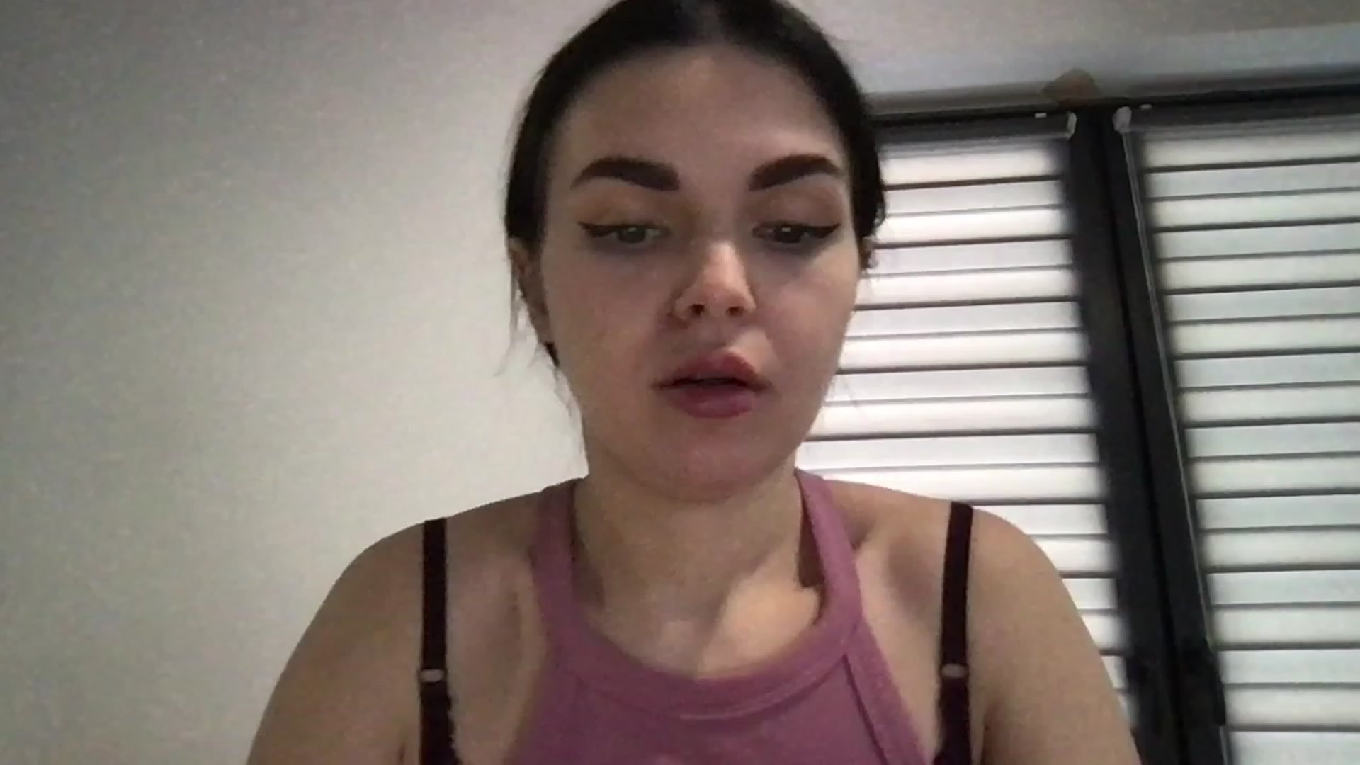 Gallery image thumbnail from AdriaPretty's myfreecams stream on, 02/06/2023, 11:45 image 3 of 20