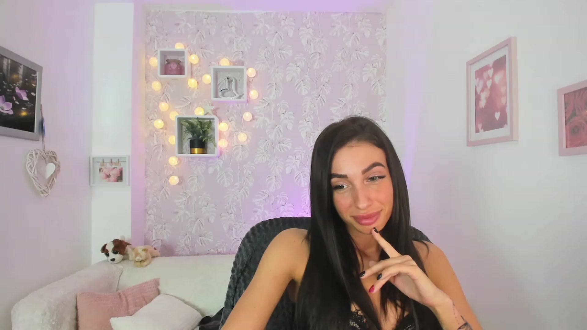Gallery image thumbnail from Adria_Rae18's myfreecams stream on, 03/17/2023, 20:36 image 18 of 20
