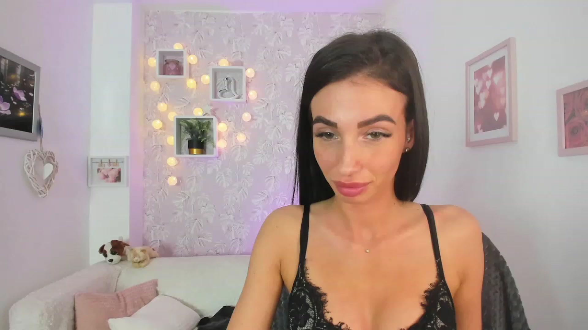 Gallery image thumbnail from Adria_Rae18's myfreecams stream on, 03/17/2023, 20:36 image 9 of 20