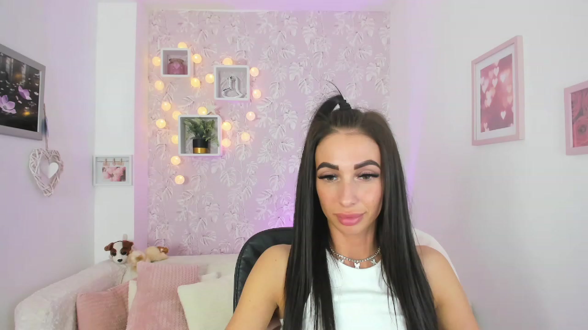 Gallery image thumbnail from Adria_Rae18's myfreecams stream on, 03/18/2023, 21:57 image 19 of 20