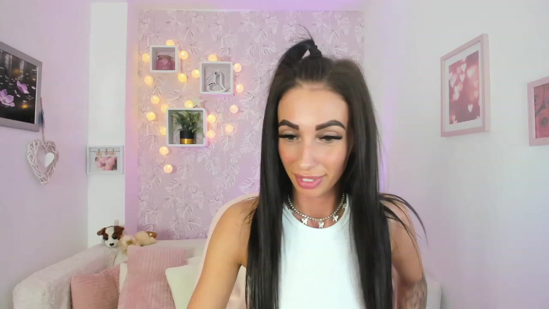 Gallery image thumbnail from Adria_Rae18's myfreecams stream on, 03/18/2023, 21:57 image 8 of 20