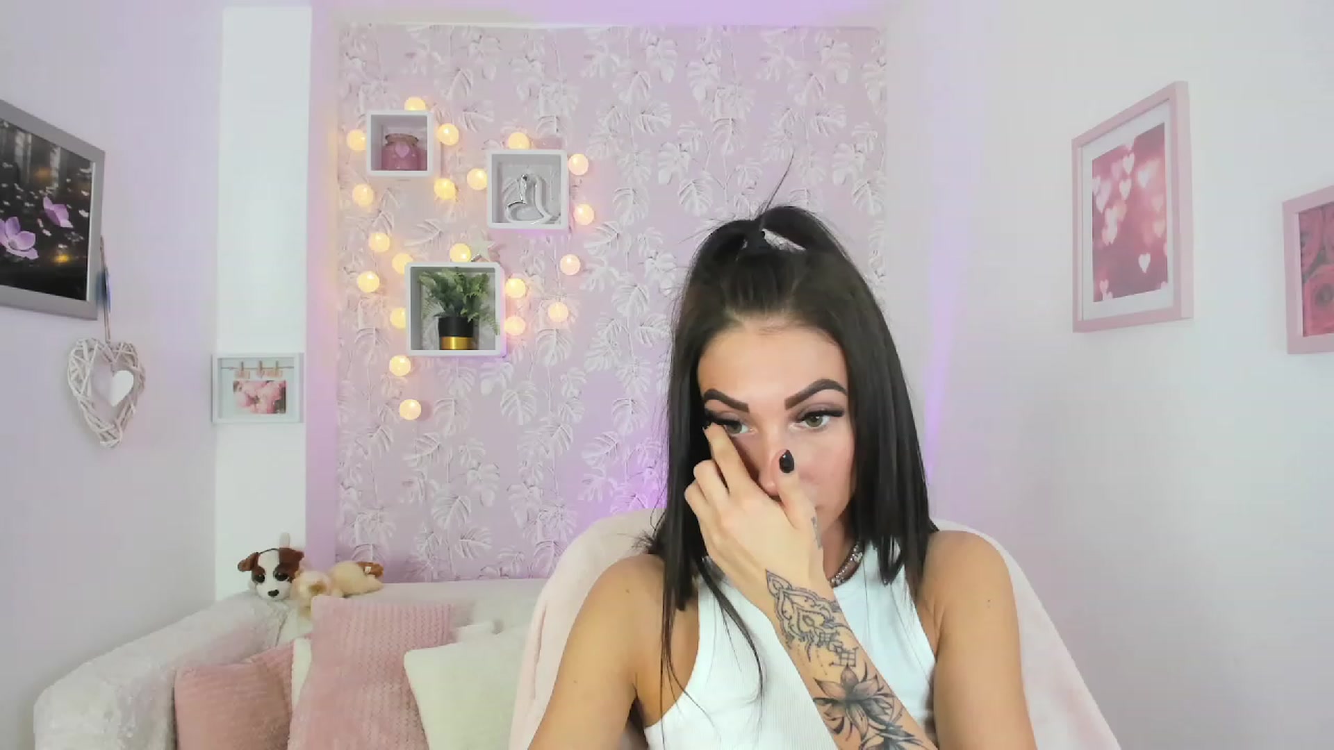 Gallery image thumbnail from Adria_Rae18's myfreecams stream on, 03/18/2023, 21:57 image 1 of 20