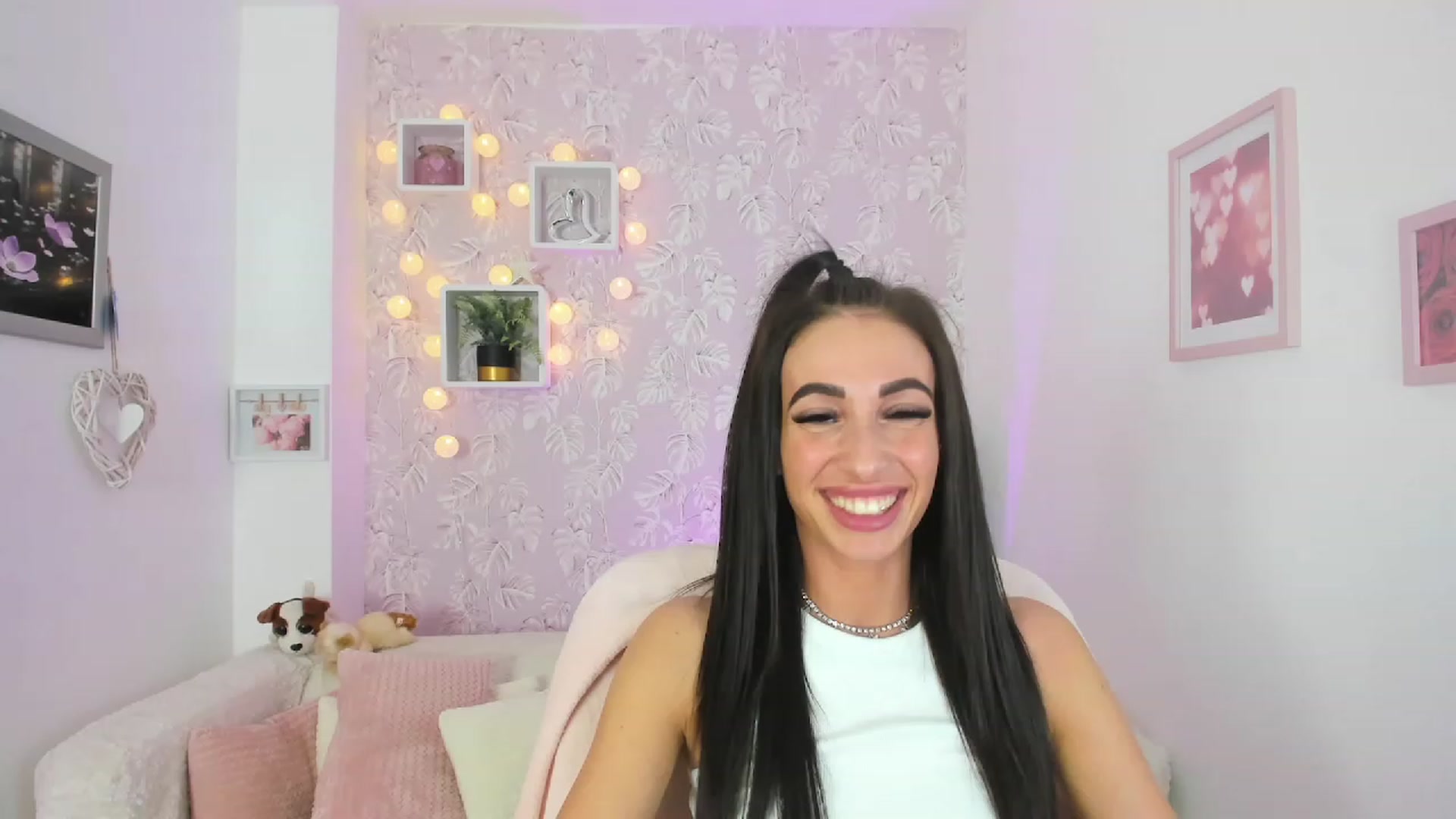 Gallery image thumbnail from Adria_Rae18's myfreecams stream on, 03/18/2023, 21:57 image 17 of 20
