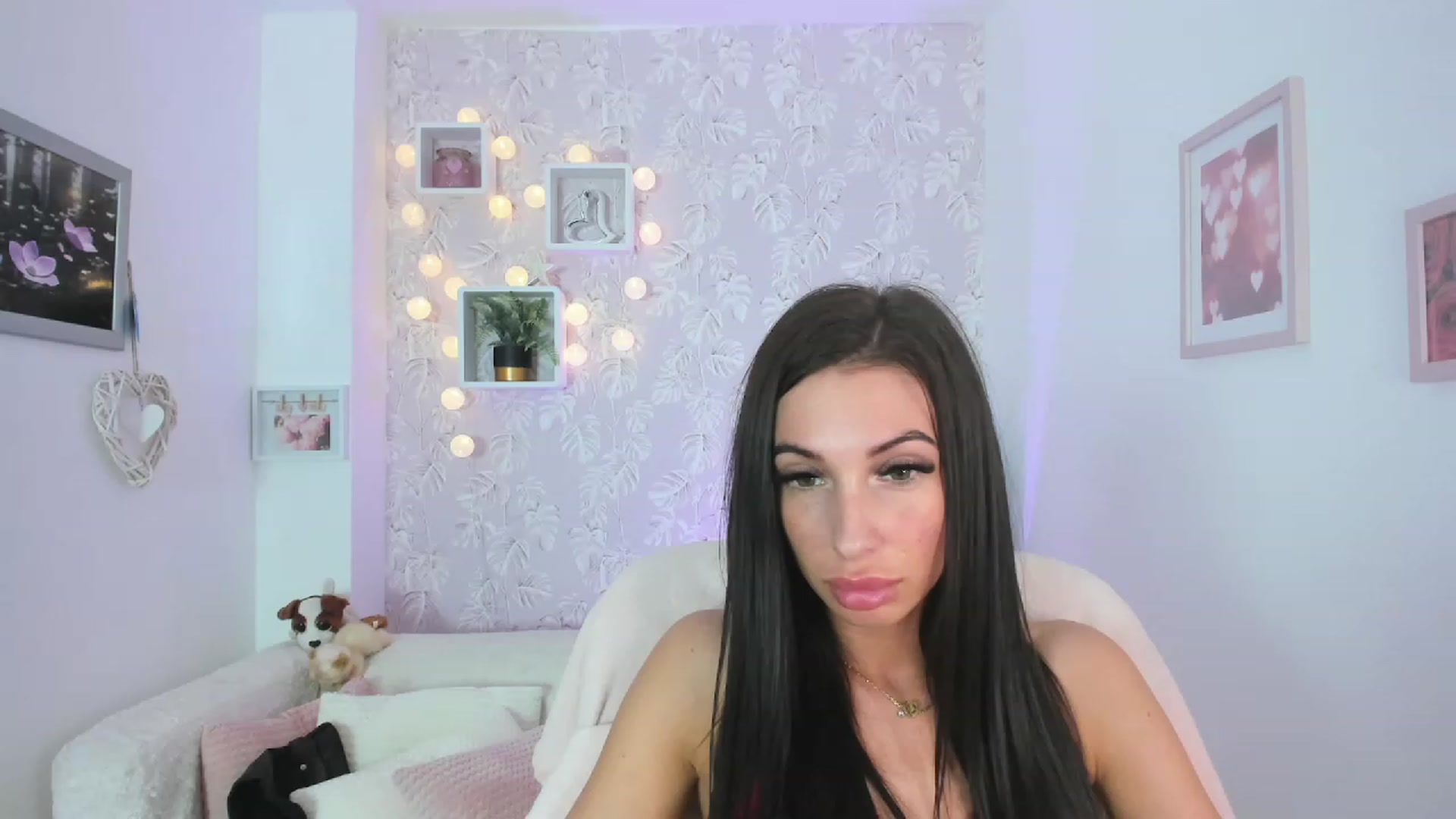 Gallery image thumbnail from Adria_Rae18's myfreecams stream on, 03/19/2023, 23:45 image 4 of 20