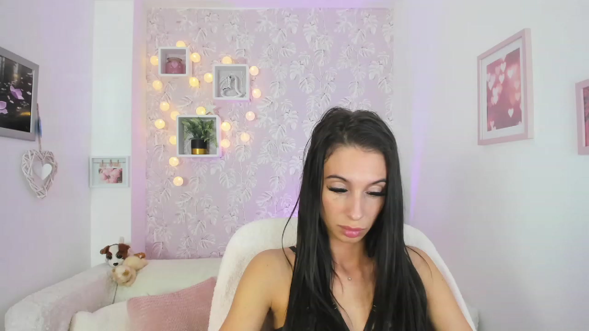 Gallery image thumbnail from Adria_Rae18's myfreecams stream on, 03/22/2023, 20:54 image 14 of 20