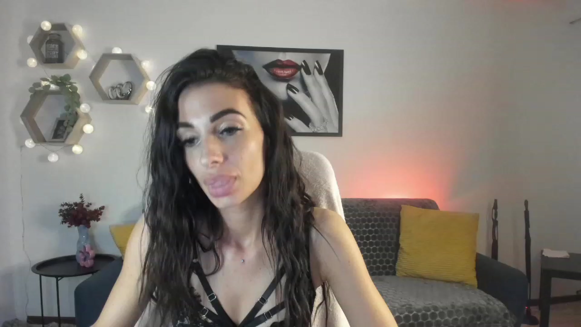 Gallery image thumbnail from Adria_Rae18's myfreecams stream on, 04/12/2023, 17:20 image 12 of 20