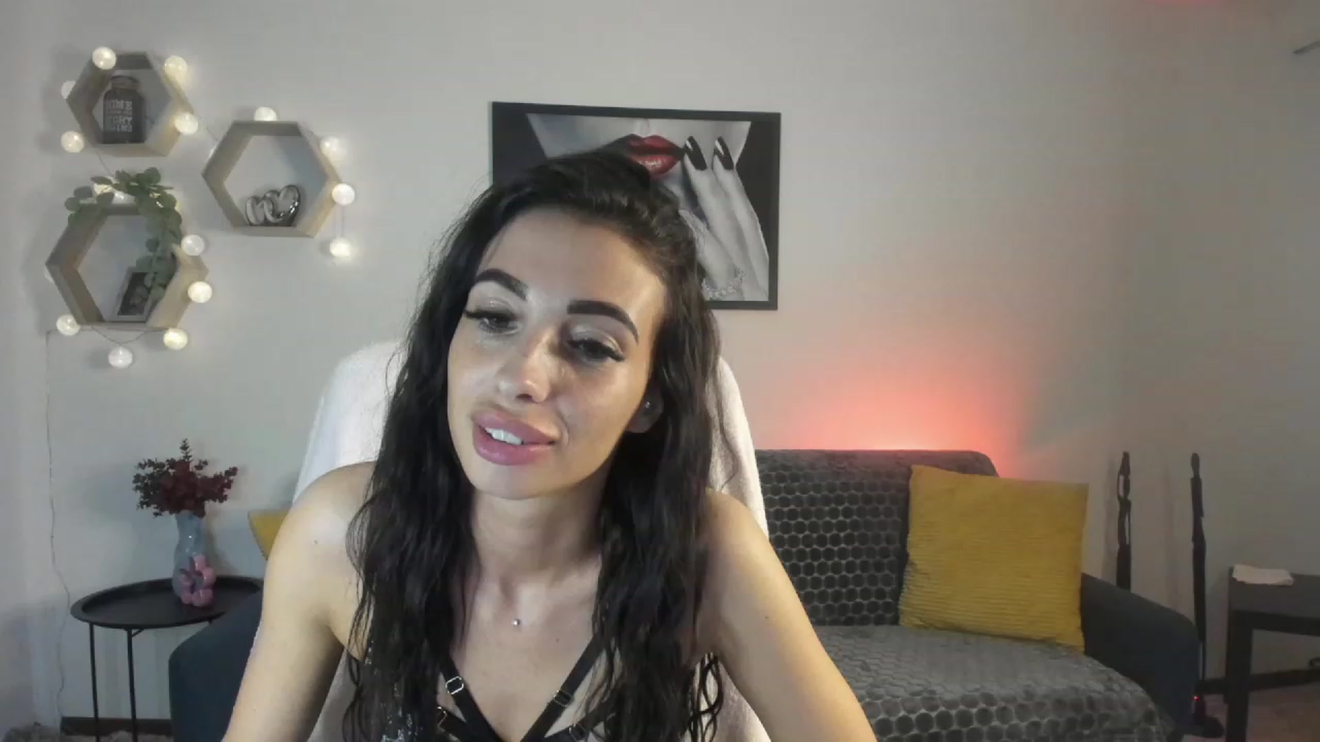 Gallery image thumbnail from Adria_Rae18's myfreecams stream on, 04/12/2023, 17:20 image 14 of 20