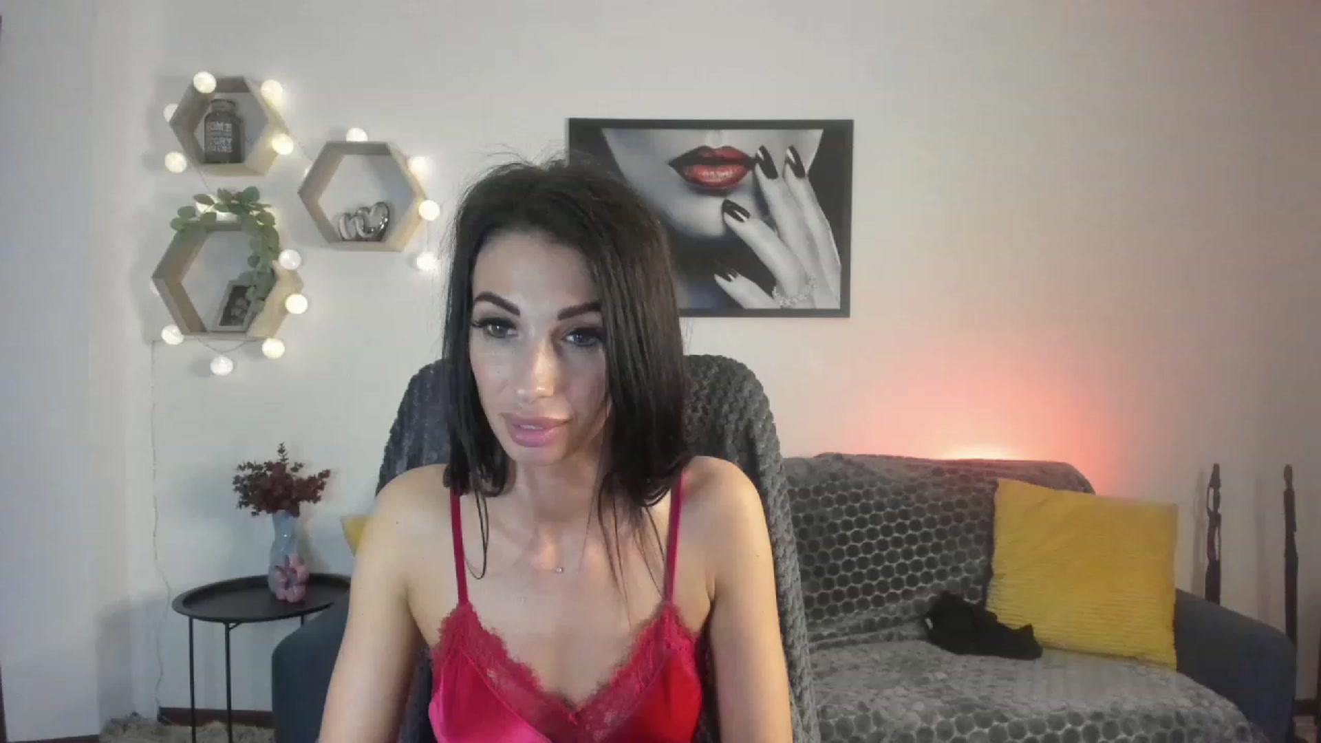 Gallery image thumbnail from Adria_Rae18's myfreecams stream on, 04/16/2023, 18:27 image 14 of 20