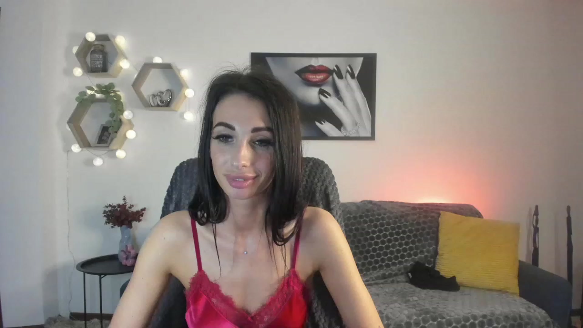Gallery image thumbnail from Adria_Rae18's myfreecams stream on, 04/16/2023, 18:27 image 17 of 20
