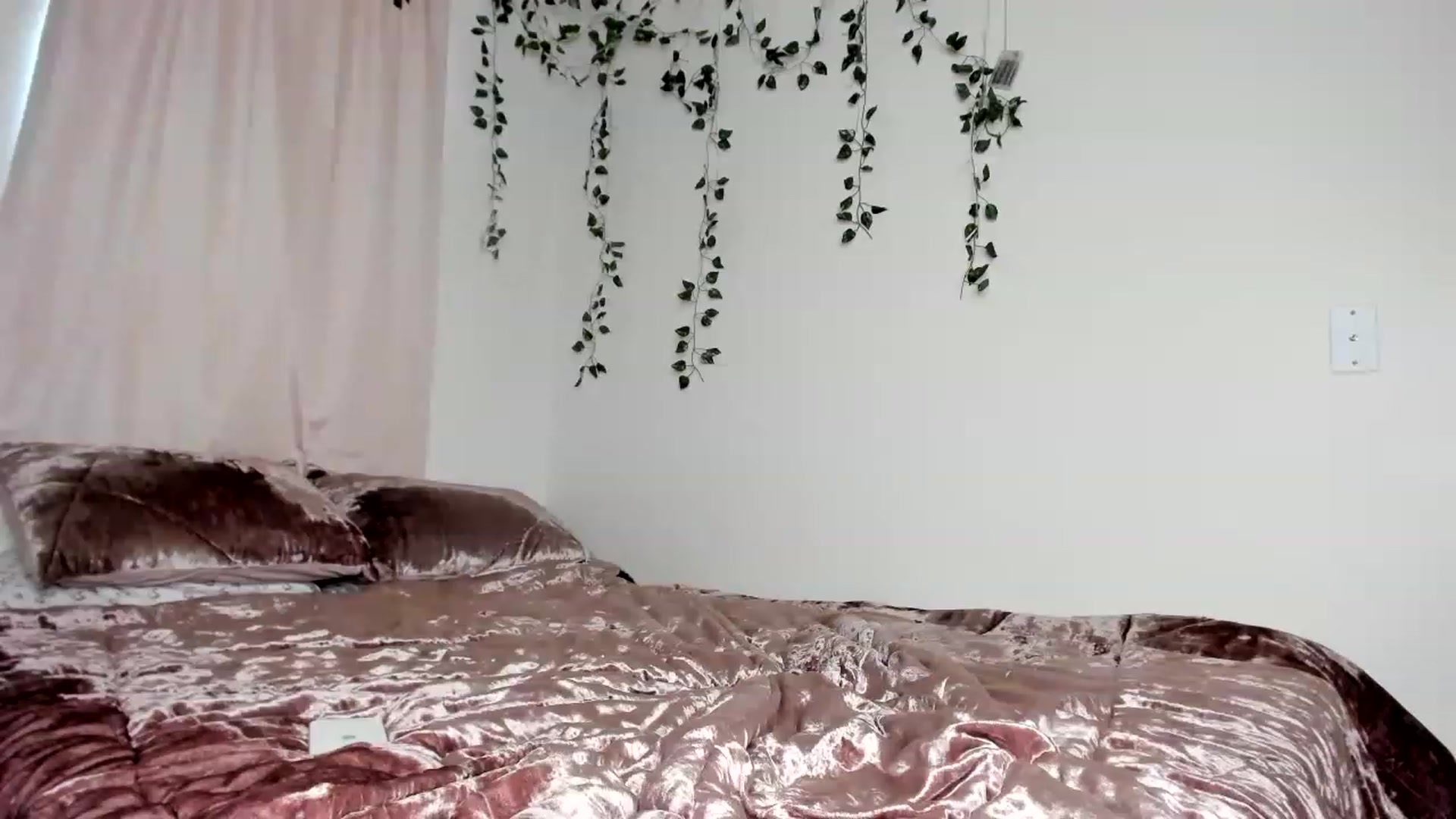 Gallery image thumbnail from AdrianaElla's myfreecams stream on, 04/27/2023, 19:35 image 19 of 20