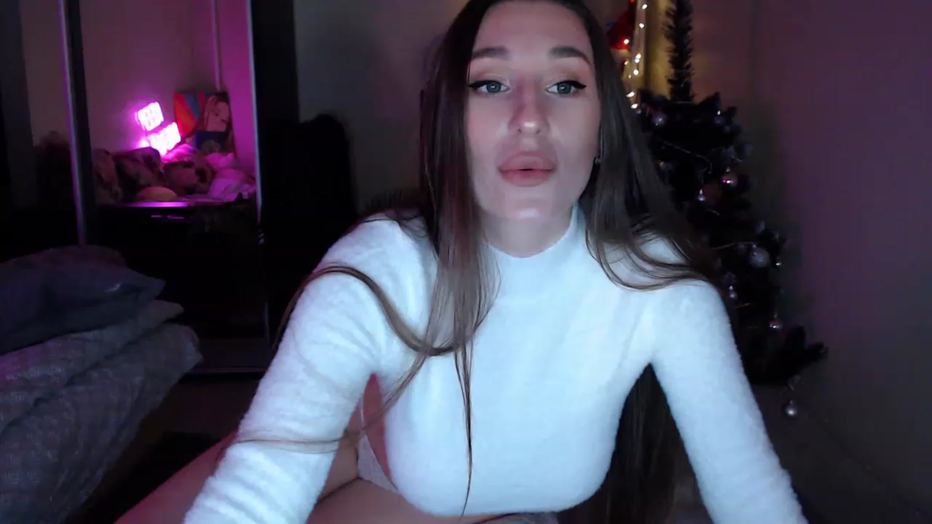 Gallery image thumbnail from Adriana_b's myfreecams stream on, 01/10/2023, 15:11 image 7 of 20