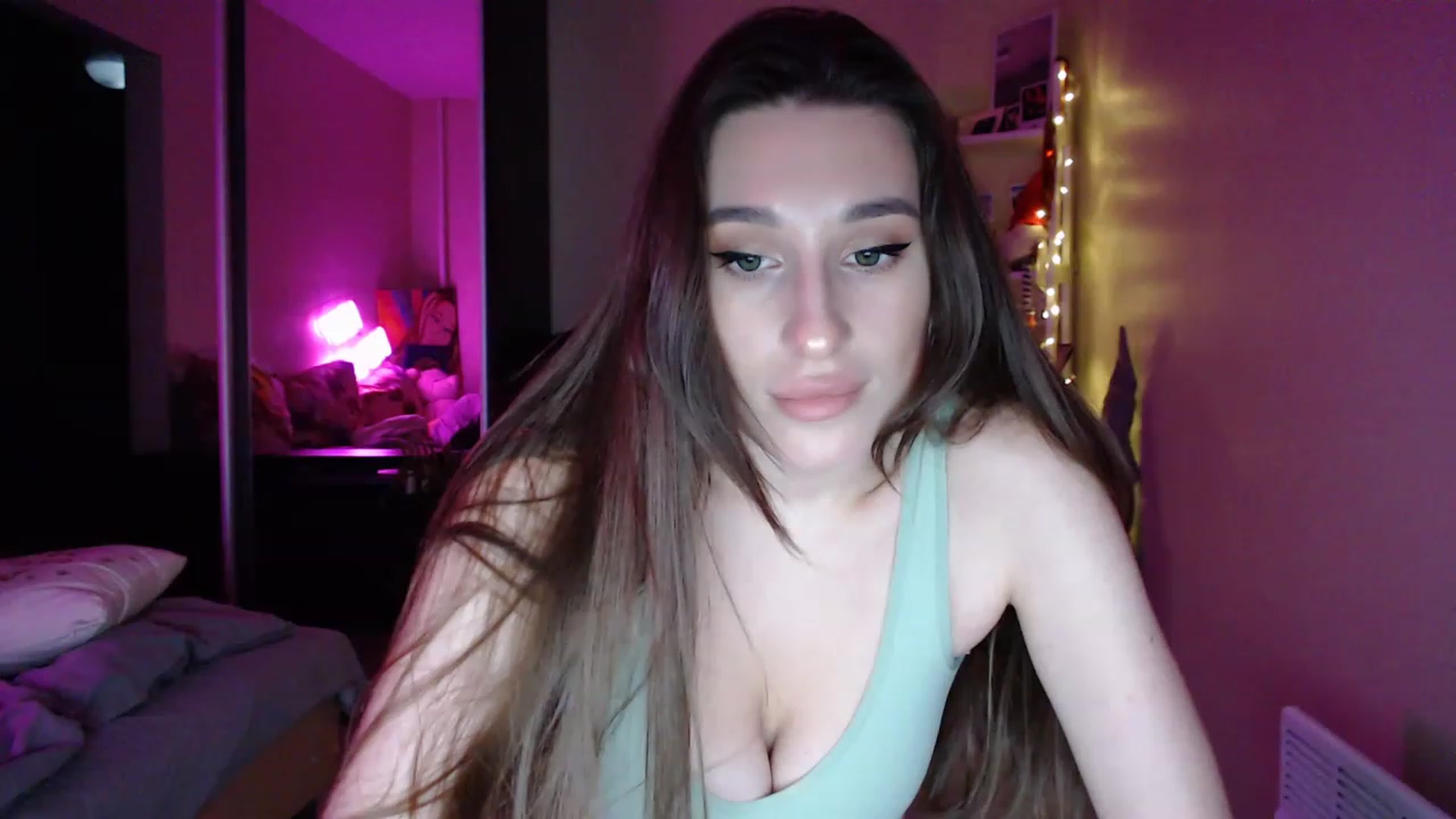Gallery image thumbnail from Adriana_b's myfreecams stream on, 01/15/2023, 16:35 image 1 of 20