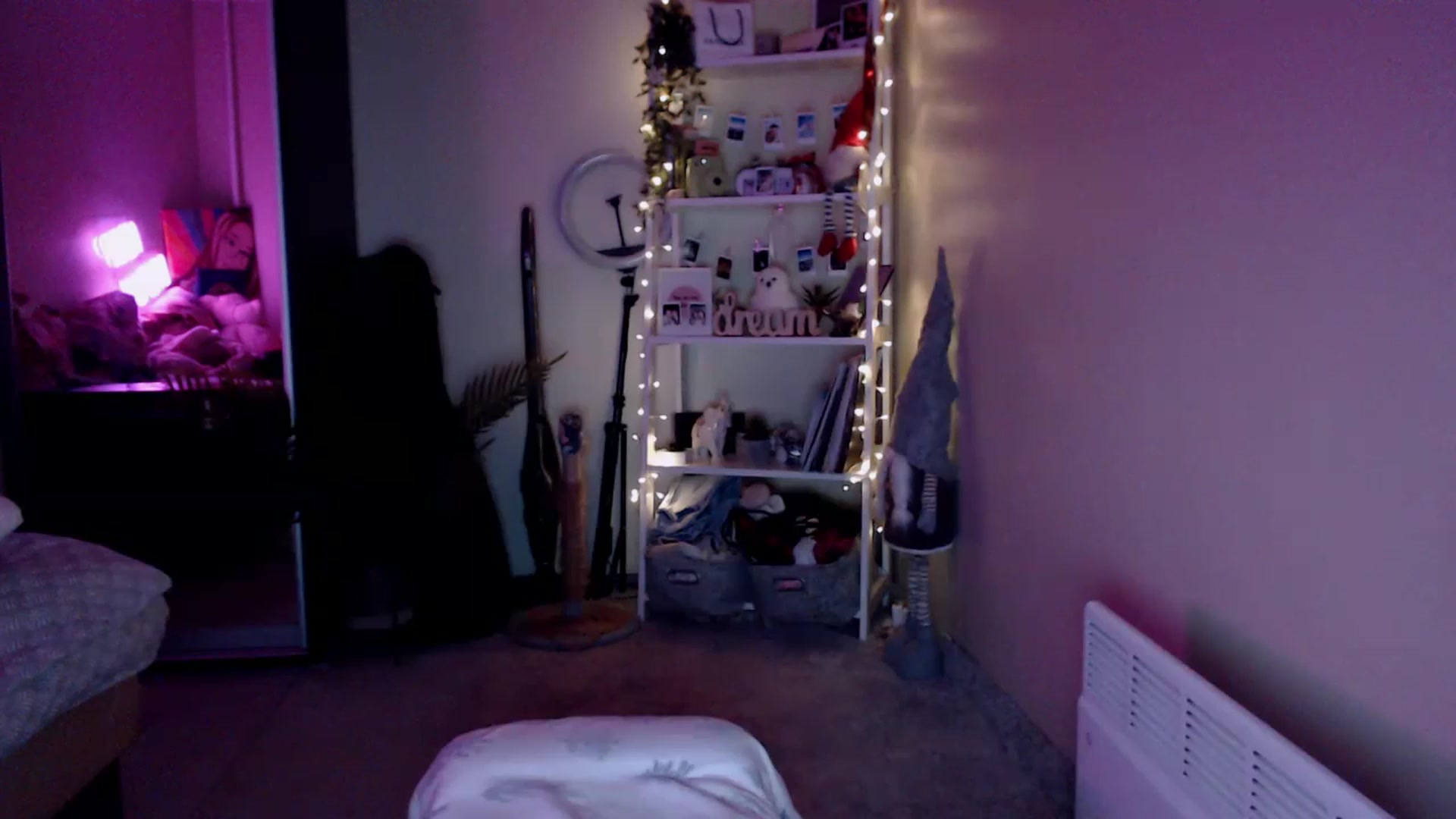 Gallery image thumbnail from Adriana_b's myfreecams stream on, 01/22/2023, 15:36 image 8 of 20
