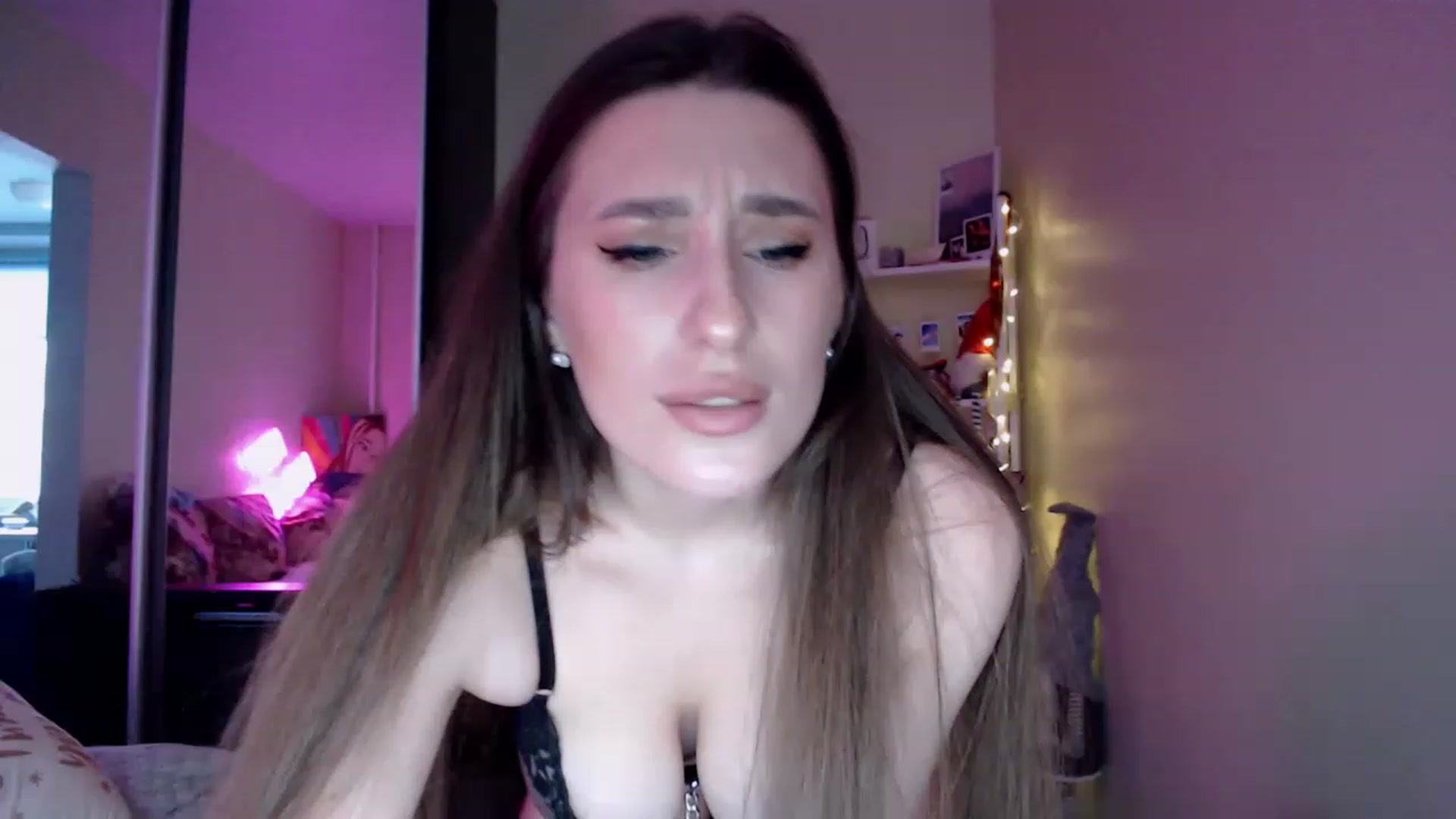 Gallery image thumbnail from Adriana_b's myfreecams stream on, 03/04/2023, 15:04 image 16 of 20