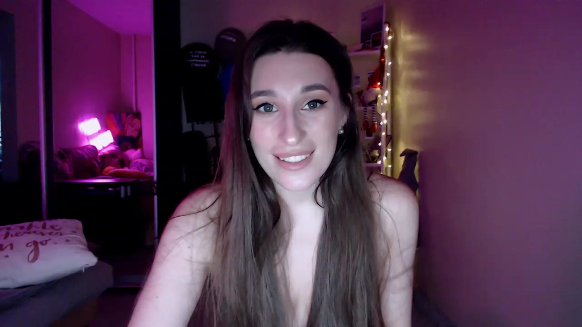 Gallery image thumbnail from Adriana_b's myfreecams stream on, 03/12/2023, 15:39 image 17 of 20