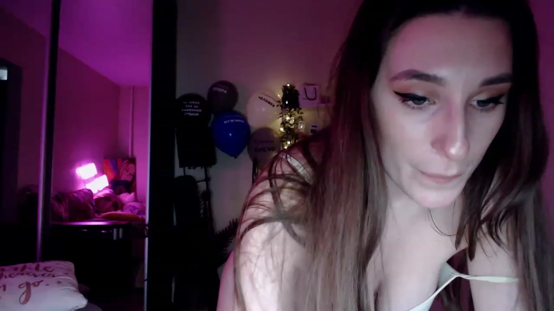 Gallery image thumbnail from Adriana_b's myfreecams stream on, 03/12/2023, 16:05 image 13 of 20