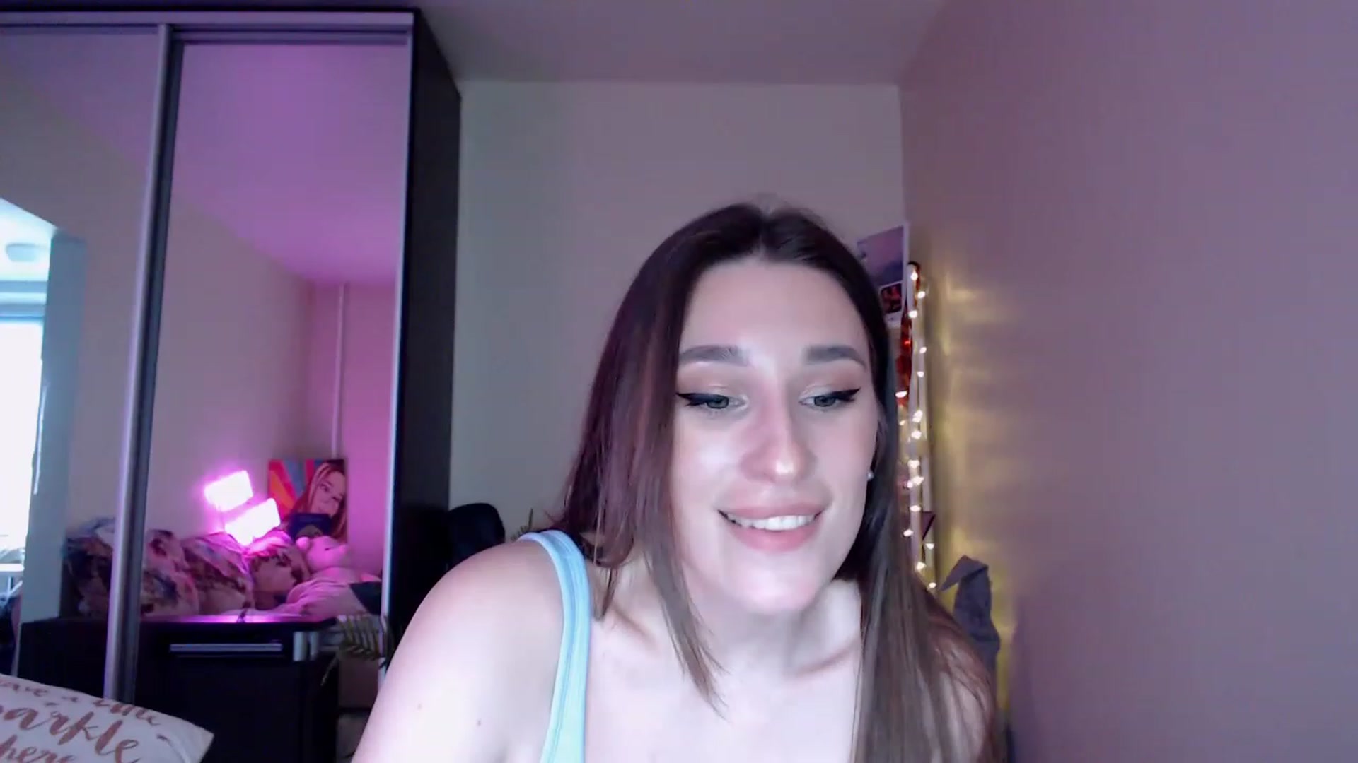 Gallery image thumbnail from Adriana_b's myfreecams stream on, 04/14/2023, 14:11 image 14 of 20